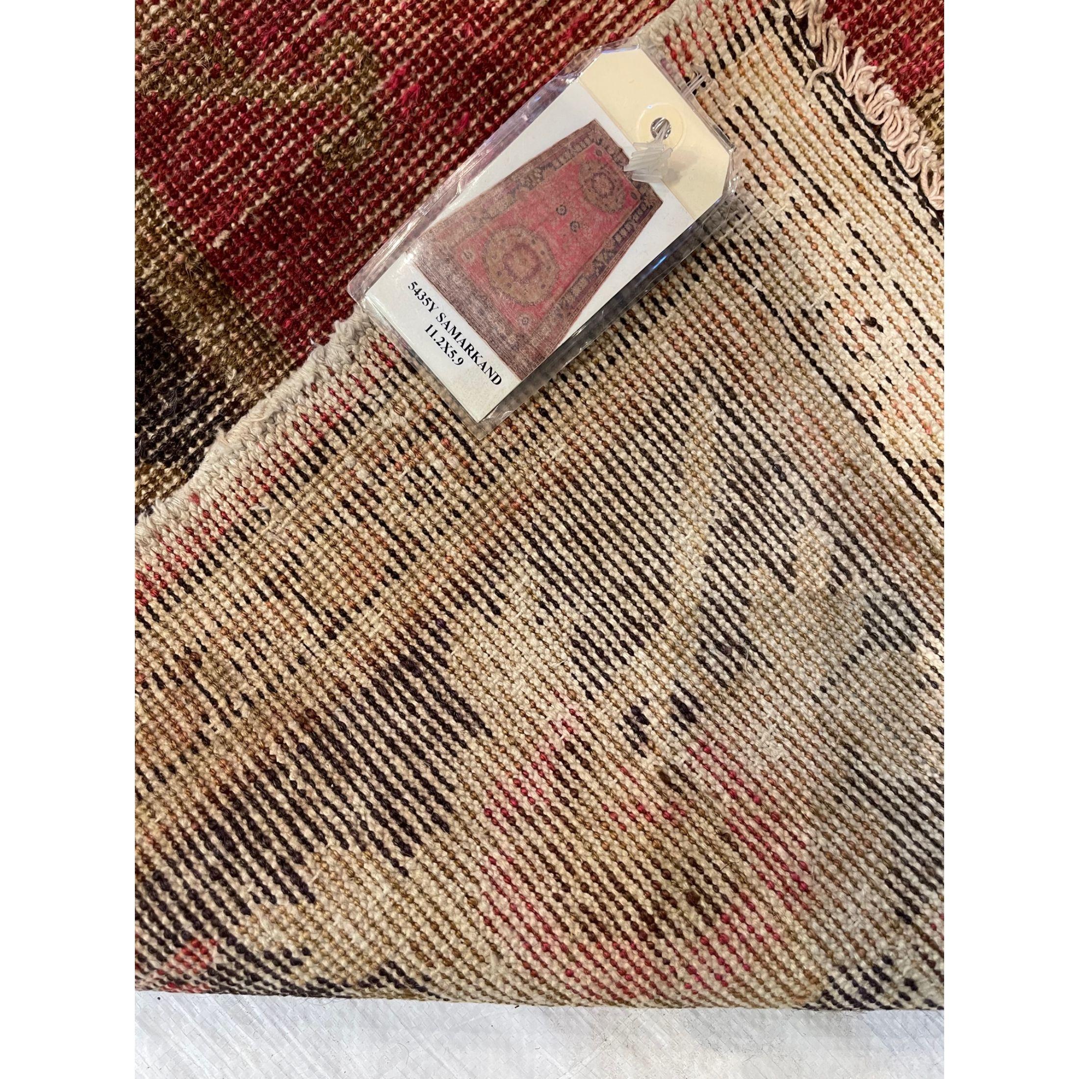 Antiker Samarkand-Teppich des frühen 20. Jahrhunderts im Zustand „Gut“ im Angebot in Los Angeles, US