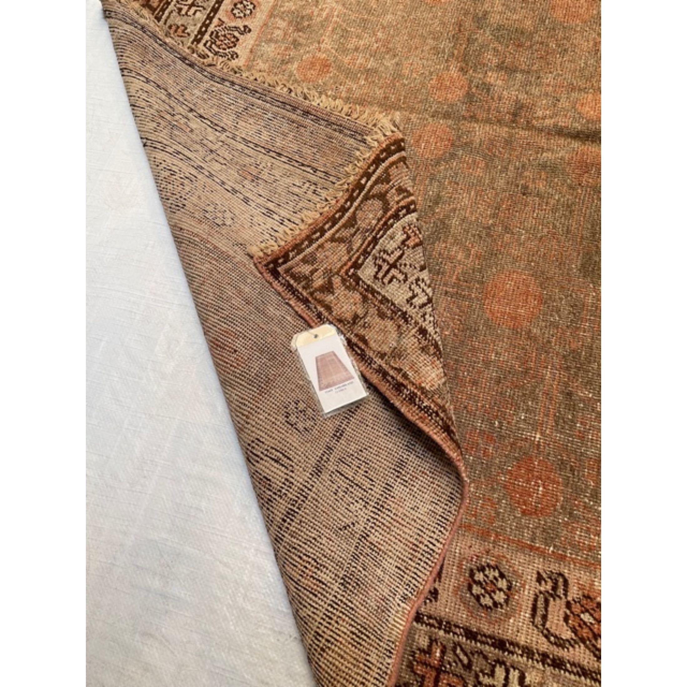 Early 20th Century Antique Samarkand Rug In Good Condition For Sale In Los Angeles, US