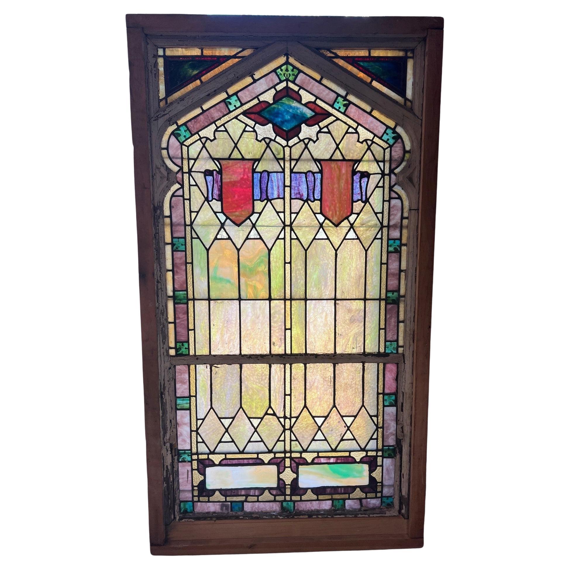Antikes Buntglasfenster aus dem frühen 20. Jahrhundert in einem Holzrahmen