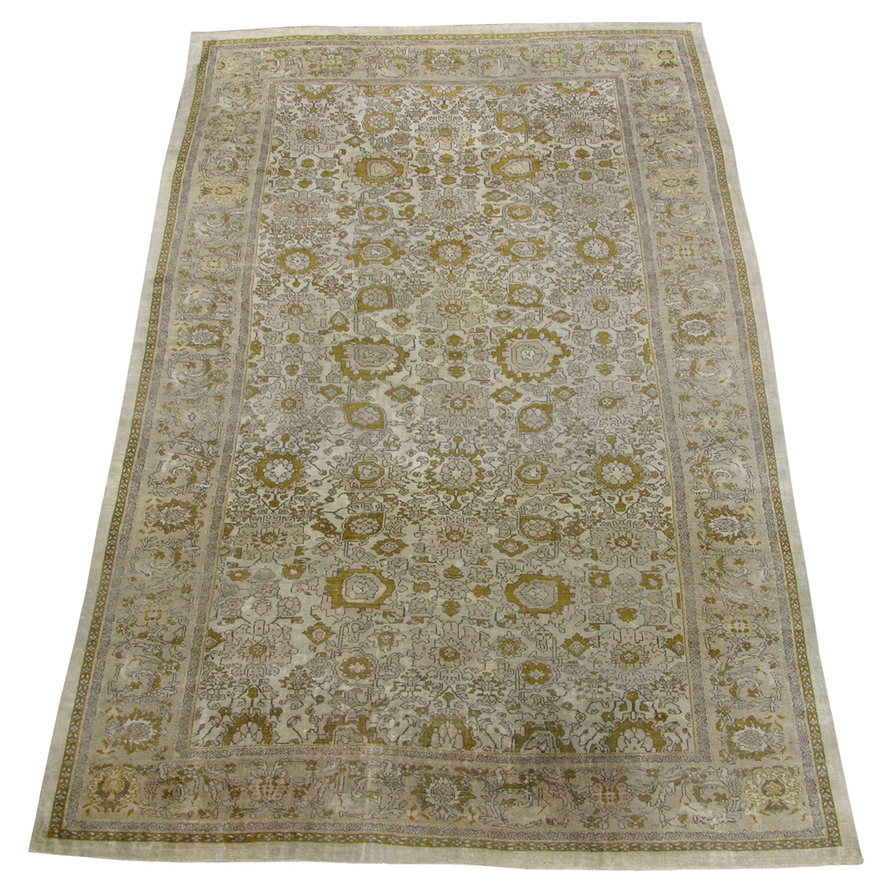 Early 20th Century Antique Sultanbad Rug For Sale