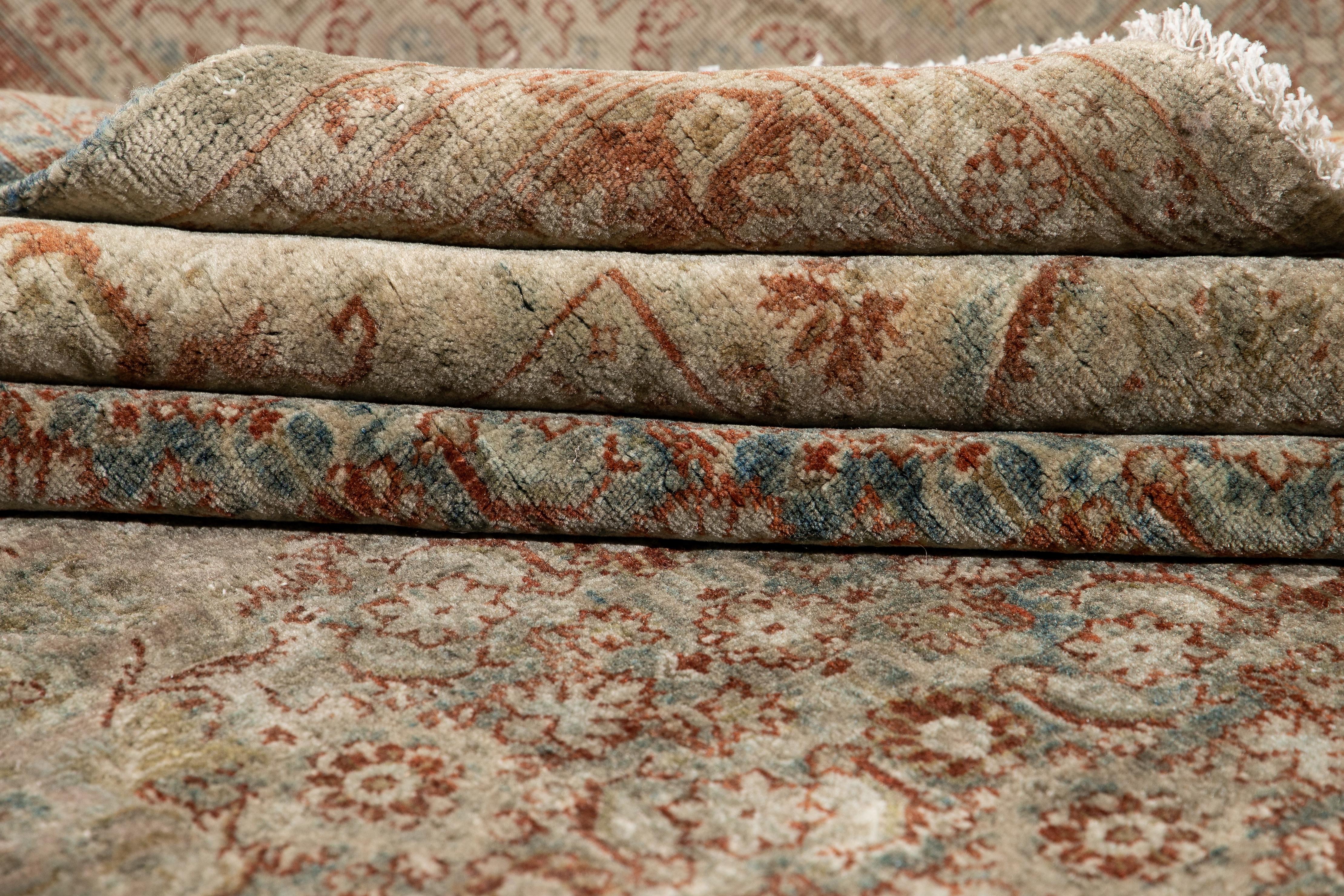 Tapis de laine Tabriz ancien du début du 20e siècle en vente 3