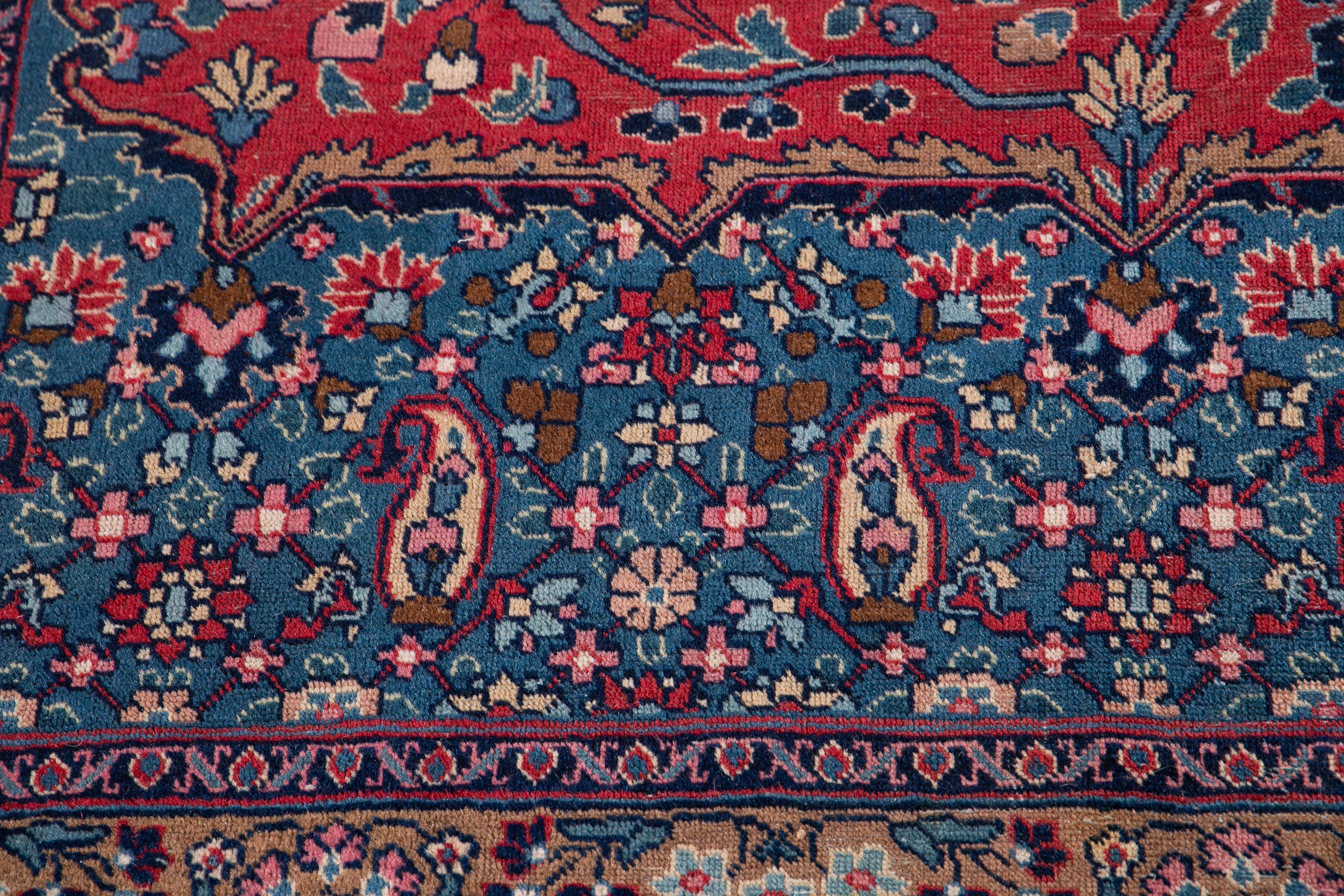 Early 20th Century Antique Tabriz Wool Rug For Sale 15