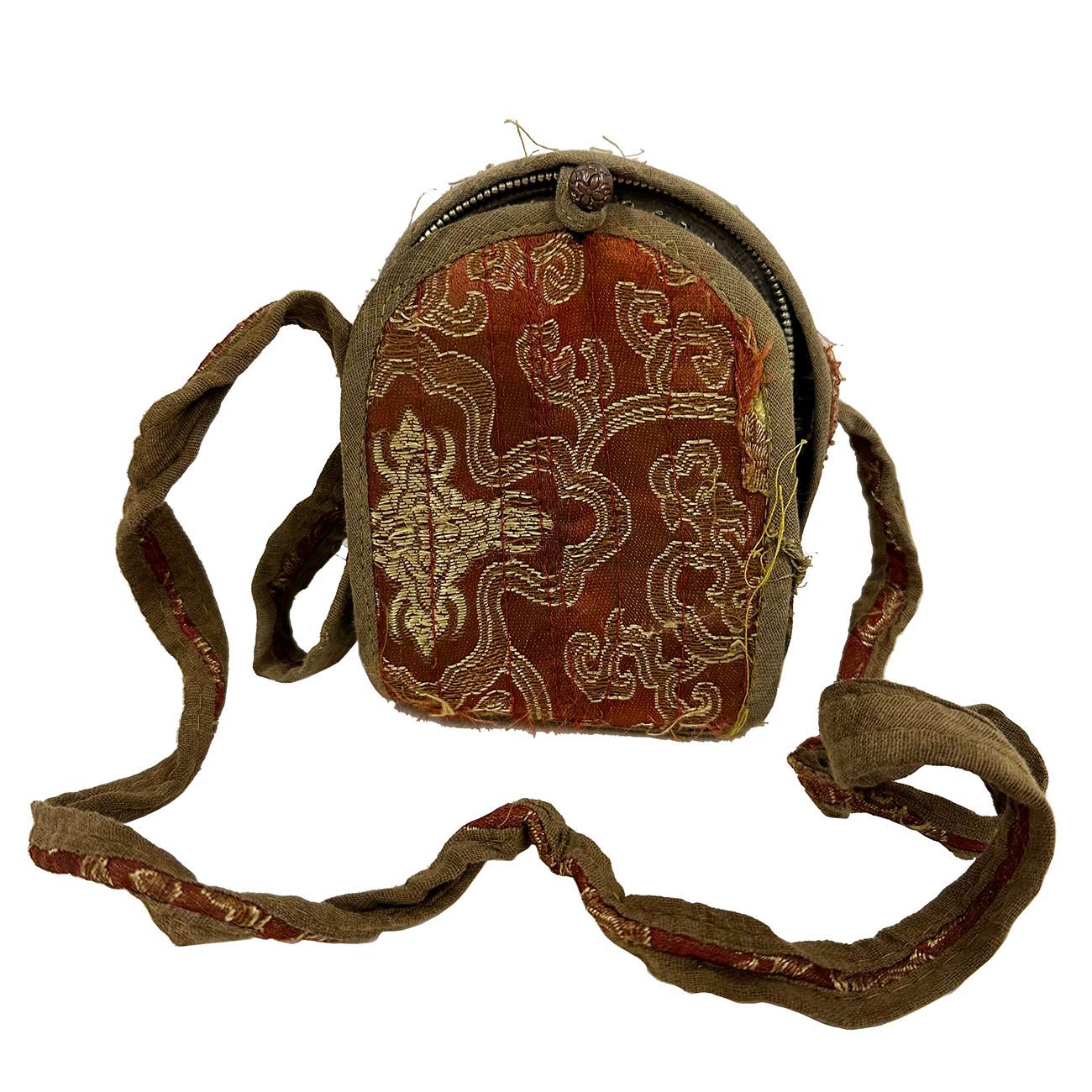 Exportation chinoise Boîte de prières tibétaine ancienne du début du 20e siècle en argent turquoise Ghau en vente