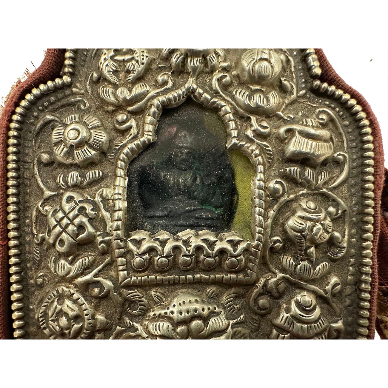 Chinese Export Early 20th Century Antique Tibetan Silver Turquoise Ghau Prayer Box For Sale