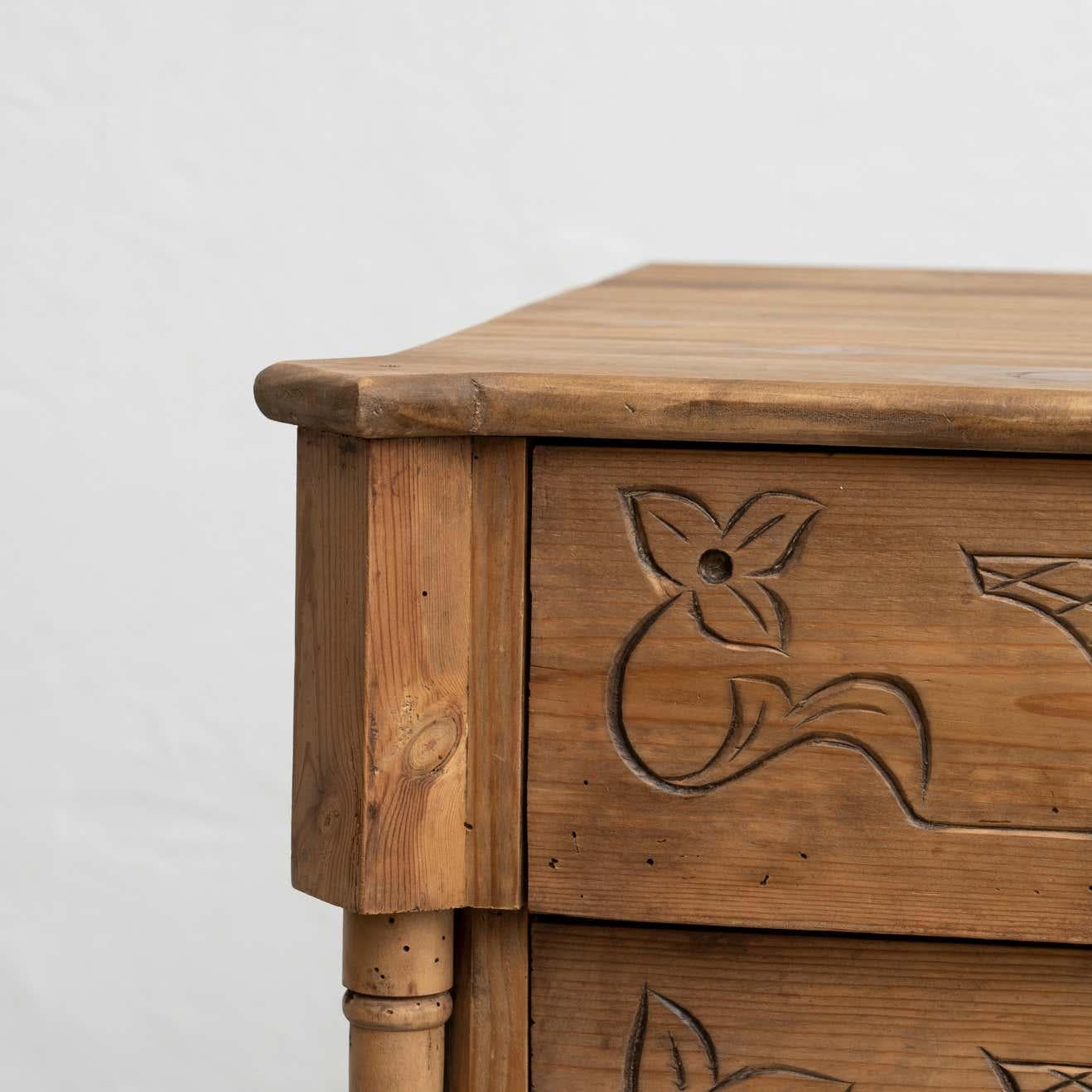 Early 20th Century Antique Traditional Spanish Pine Wood Dresser 6