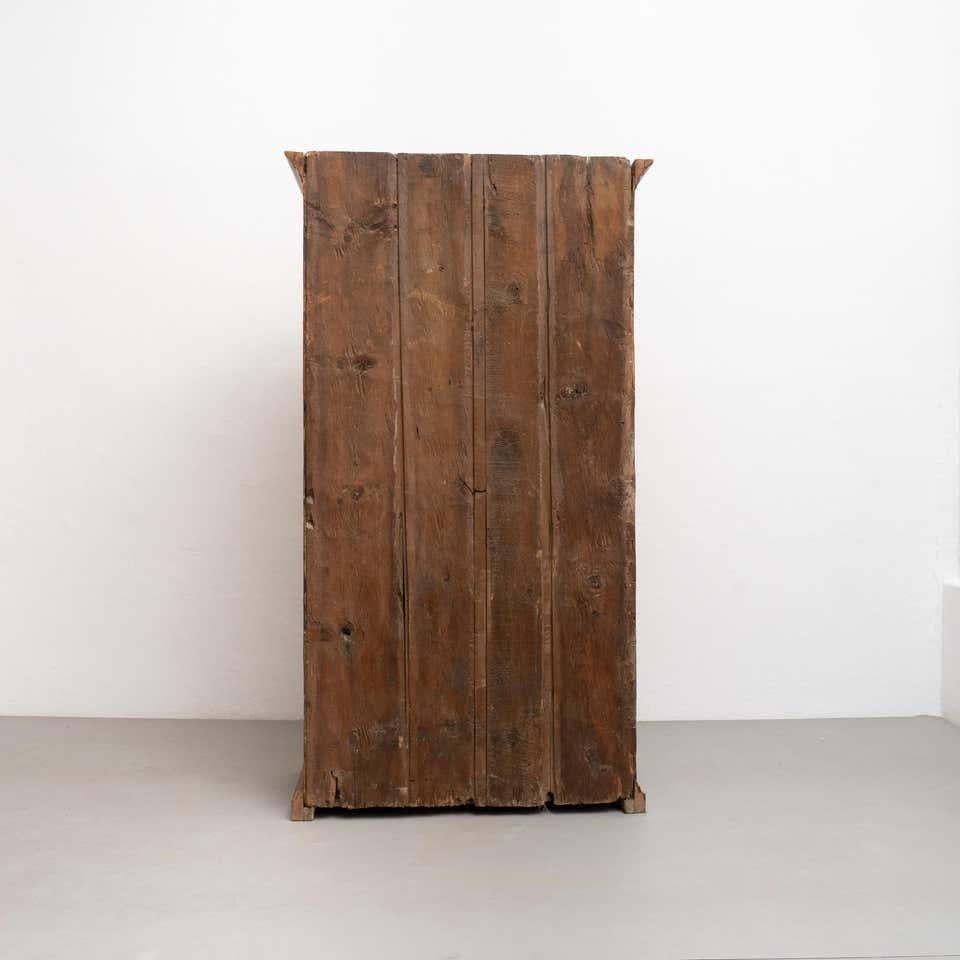 Armoire en bois de pin espagnol traditionnel du début du 20e siècle 2