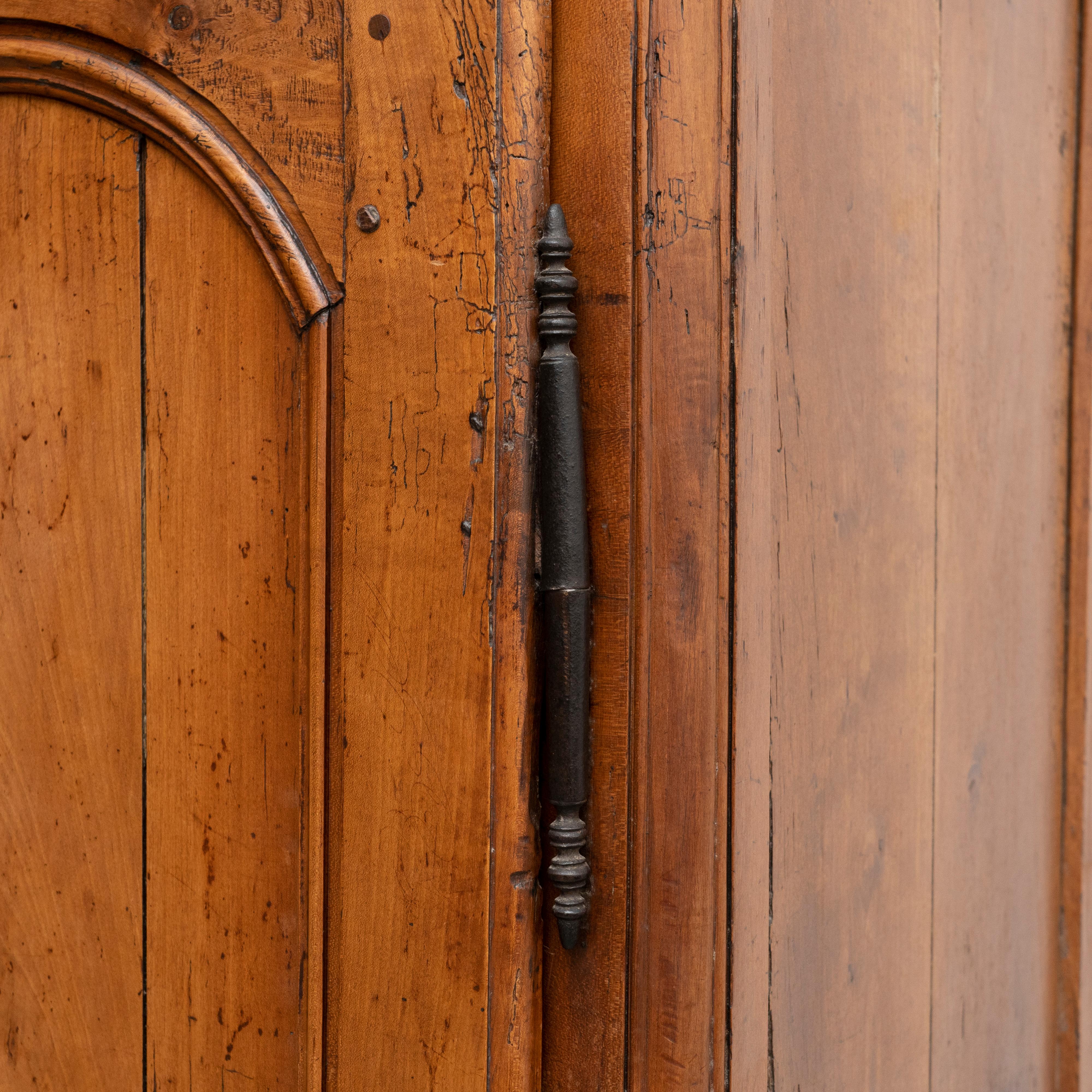 Early 20th Century Antique Traditional Spanish Wood Wardrobe For Sale 2