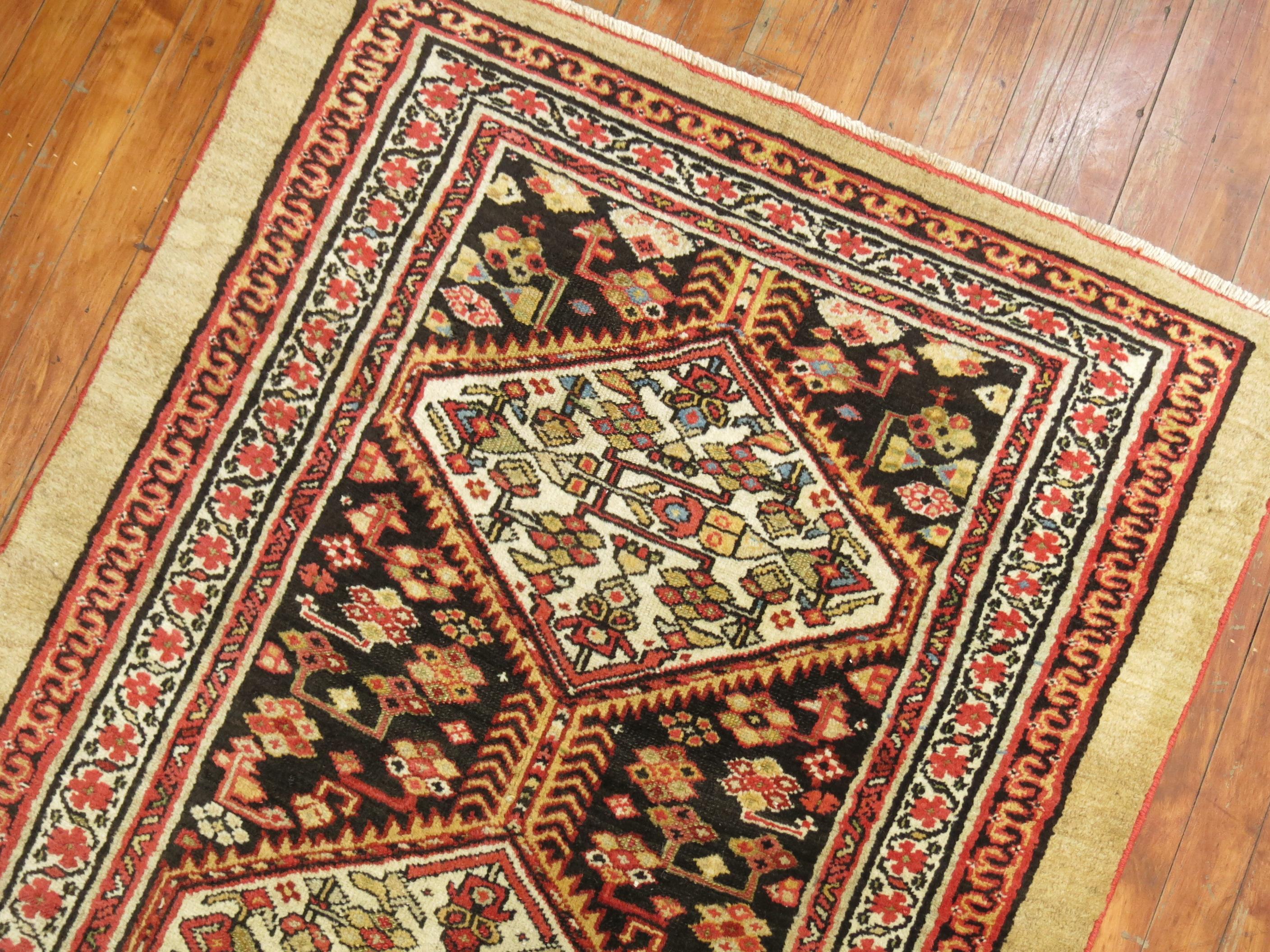 Early 20th Century Antique Tribal Persian Serab Traditional Runner In Good Condition For Sale In New York, NY