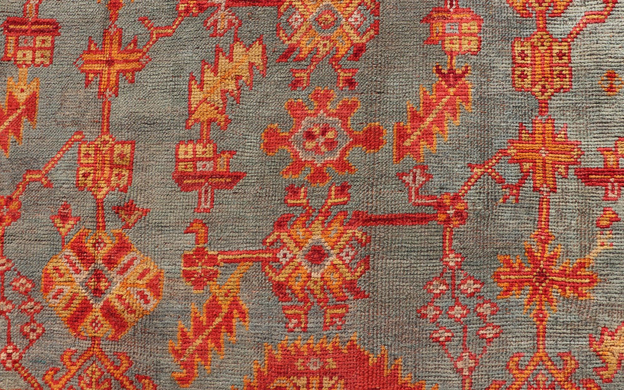Early 20th Century Antique Turkish Oushak Rug with Flowers and Geometric For Sale 6