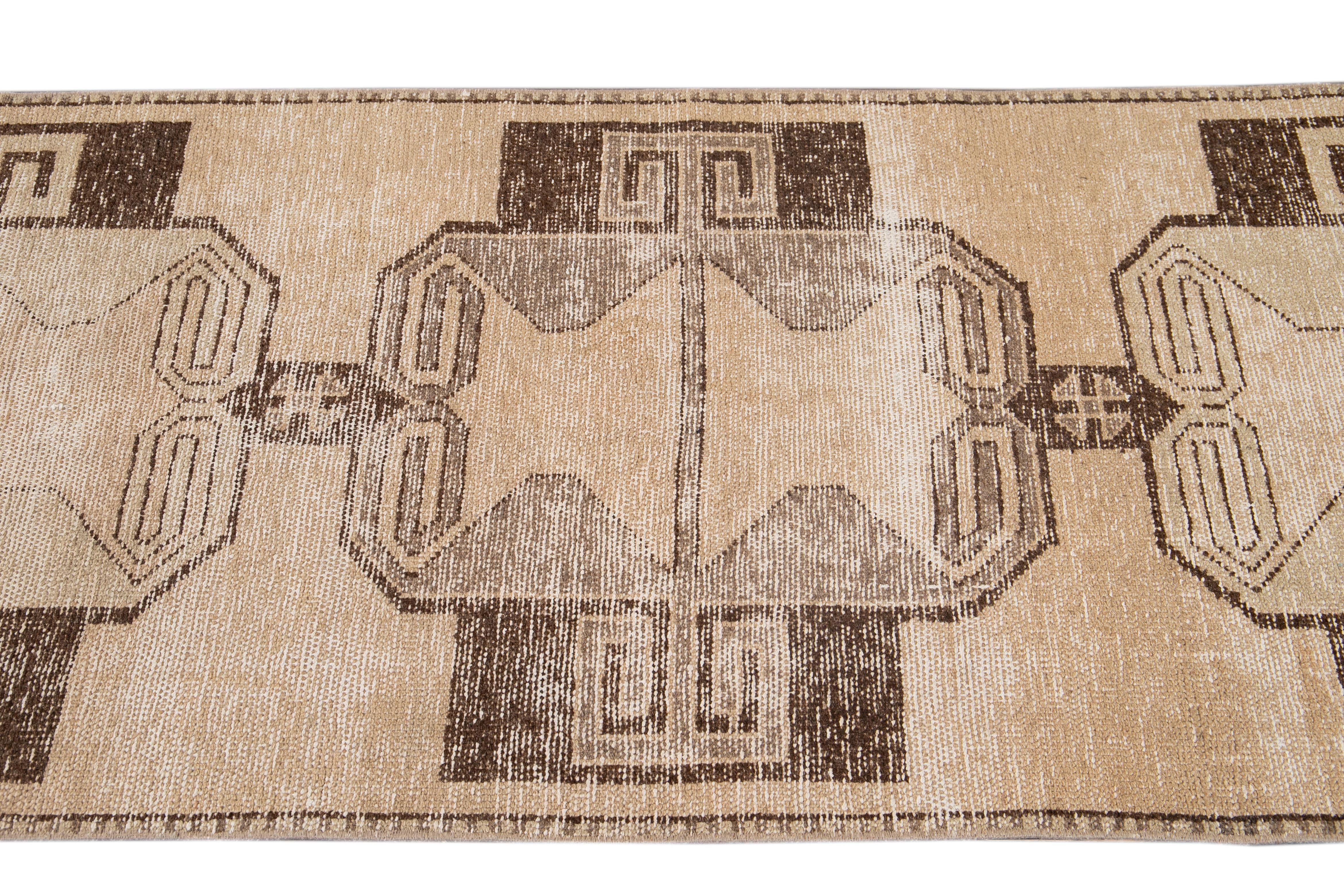 Tapis de course en laine turc ancien du début du 20e siècle en vente 3