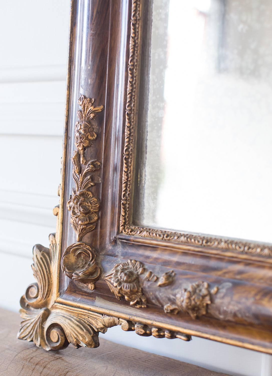 Early 20th Century Antique Wall Mirror In Good Condition For Sale In Los Angeles, CA