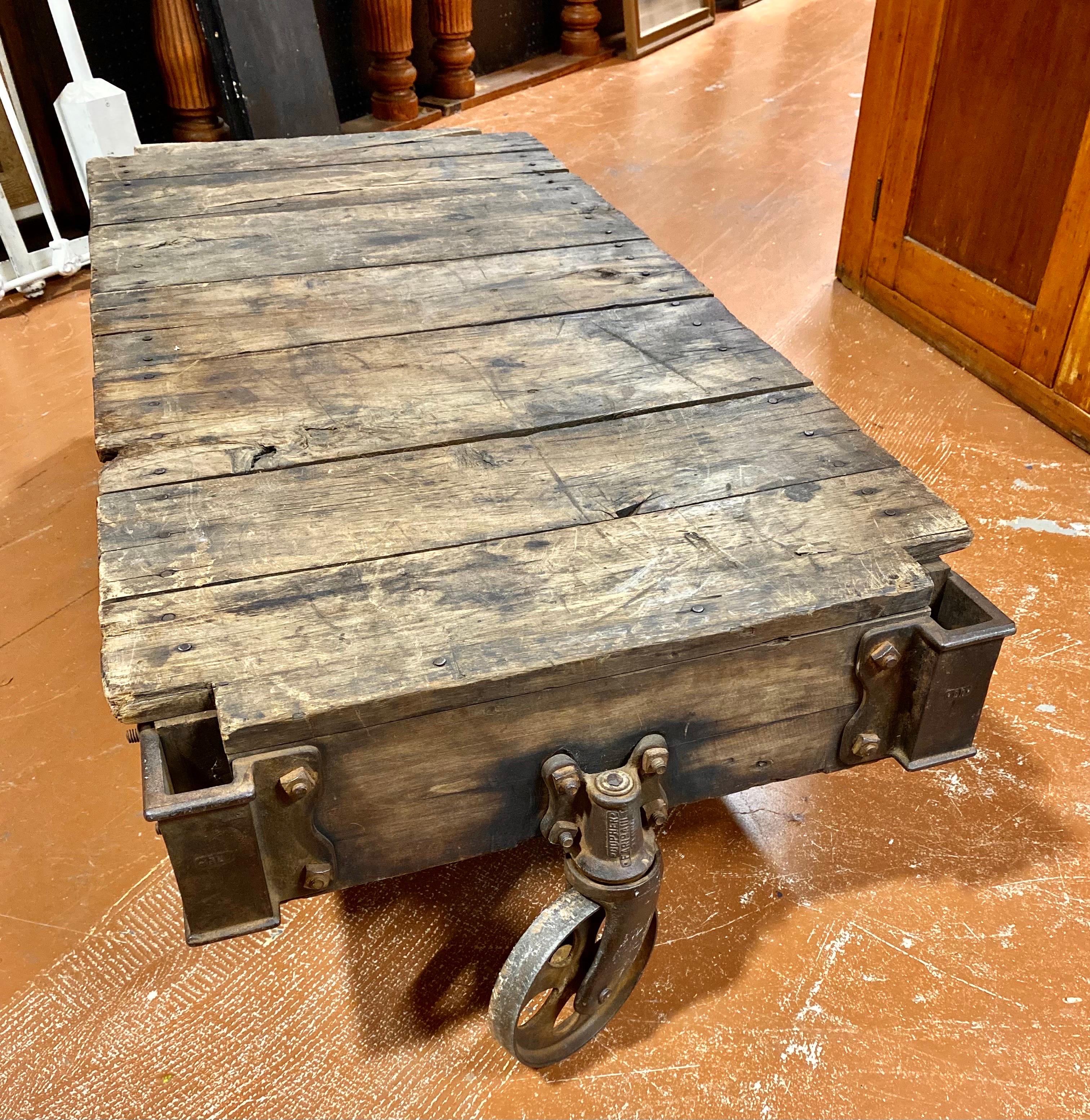 Early 20th Century Antique Wood And Iron Gopher  For Sale 4