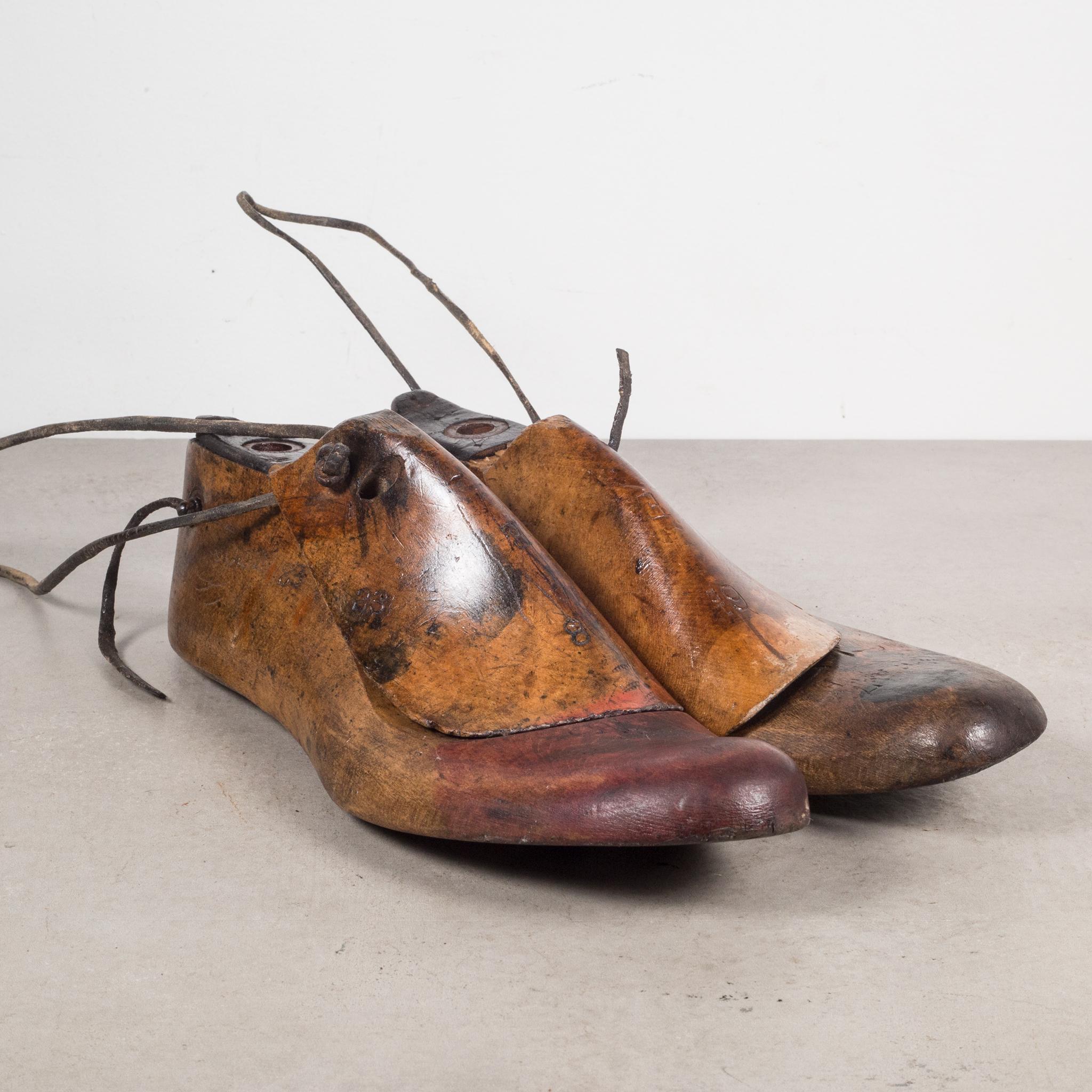 Early 20th Century Antique Wood and Leather Shoe Last, circa 1920 6