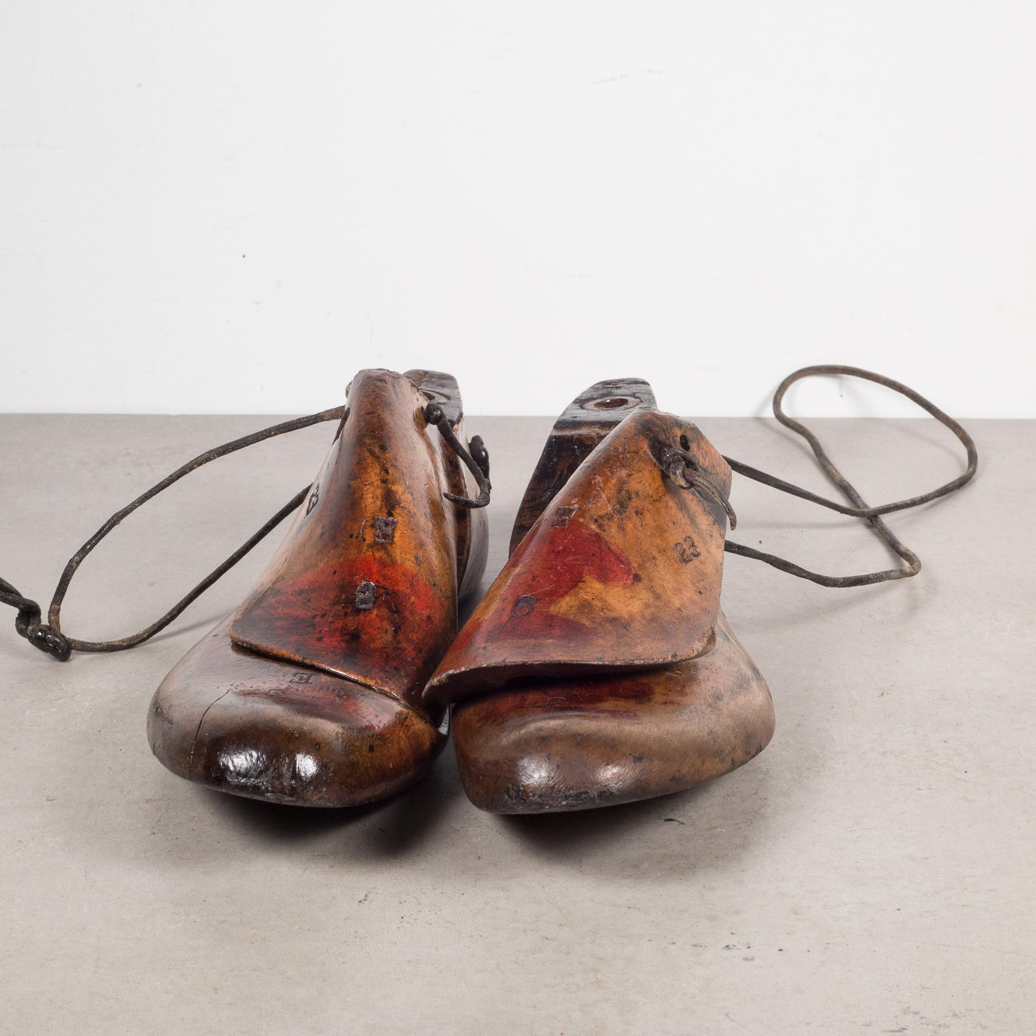 Early 20th Century Antique Wood and Leather Shoe Last, circa 1920 10