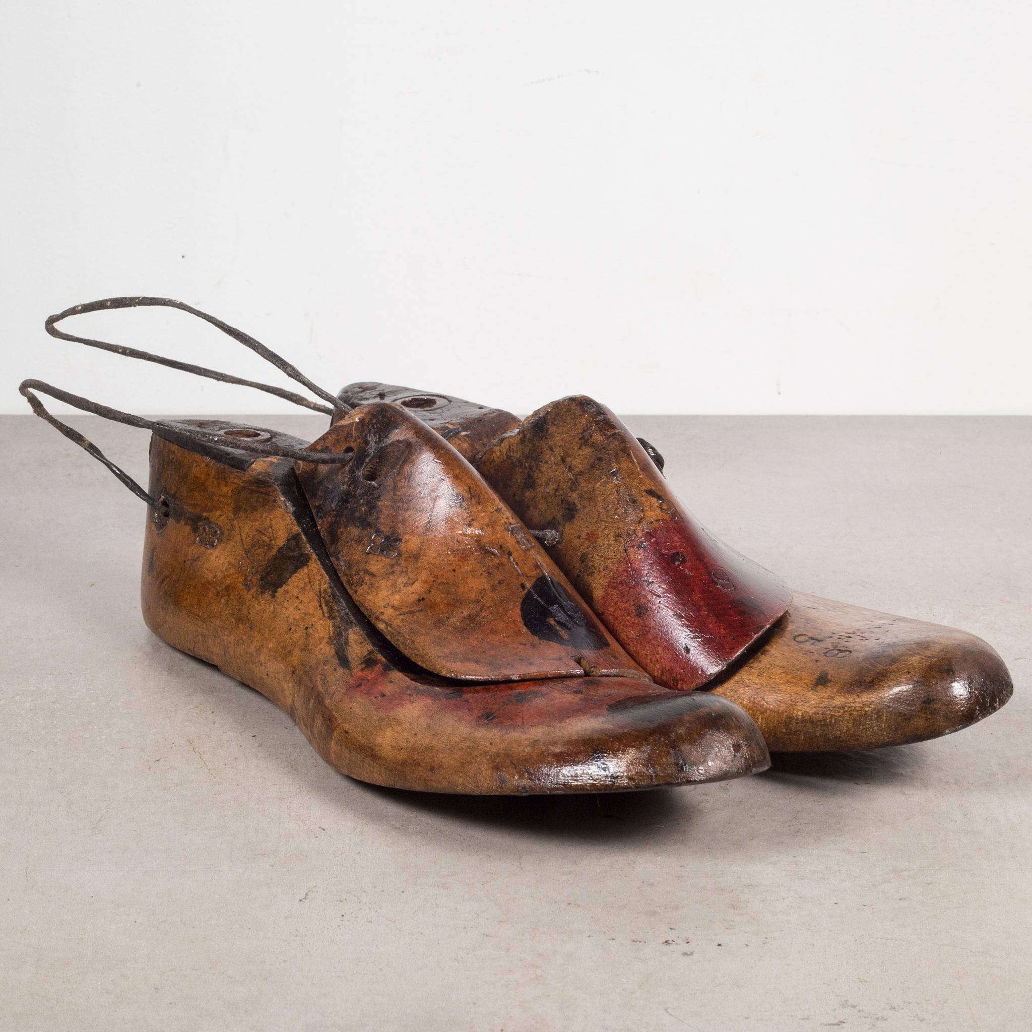 Early 20th Century Antique Wood and Leather Shoe Last, circa 1920 In Good Condition In San Francisco, CA