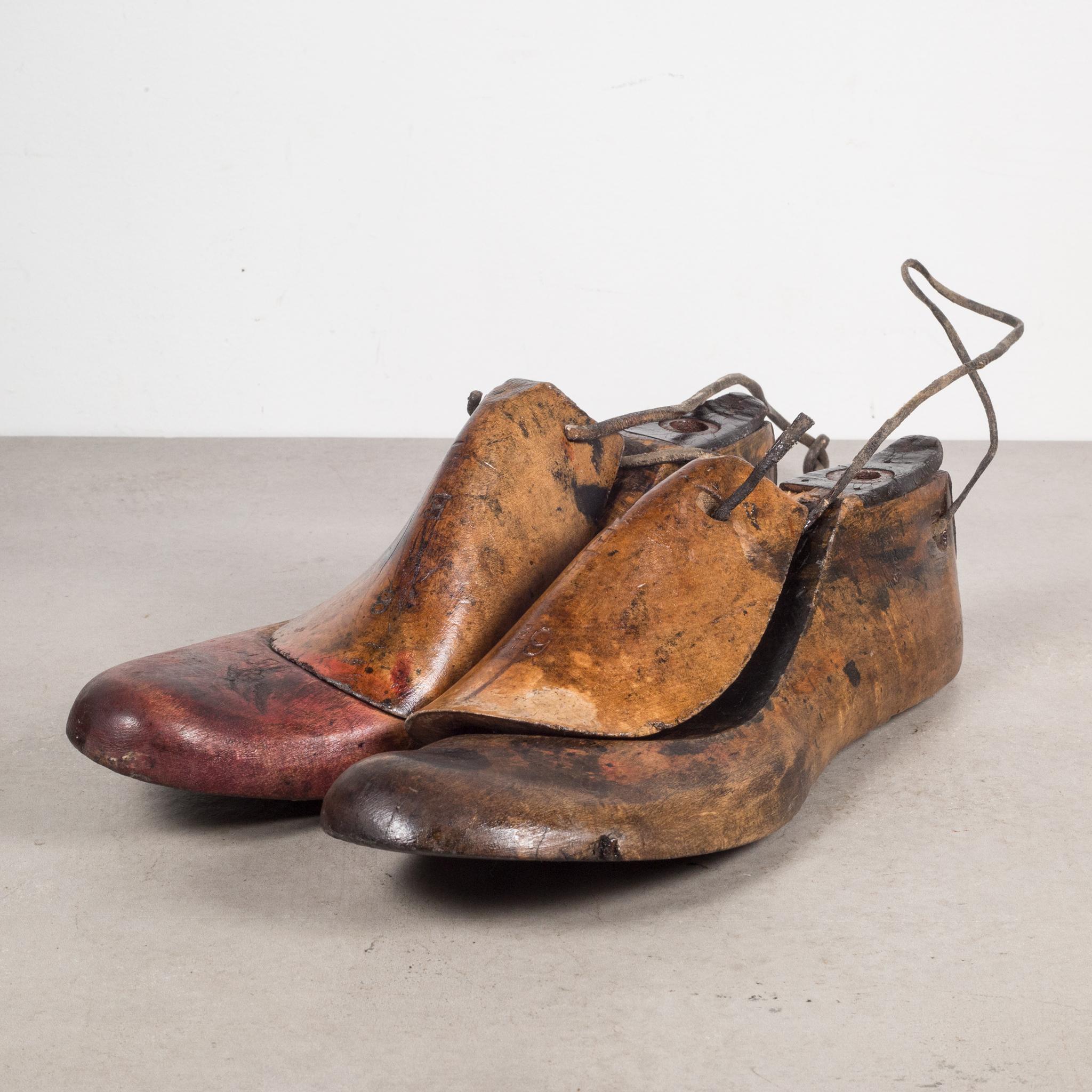 Early 20th Century Antique Wood and Leather Shoe Last, circa 1920 3