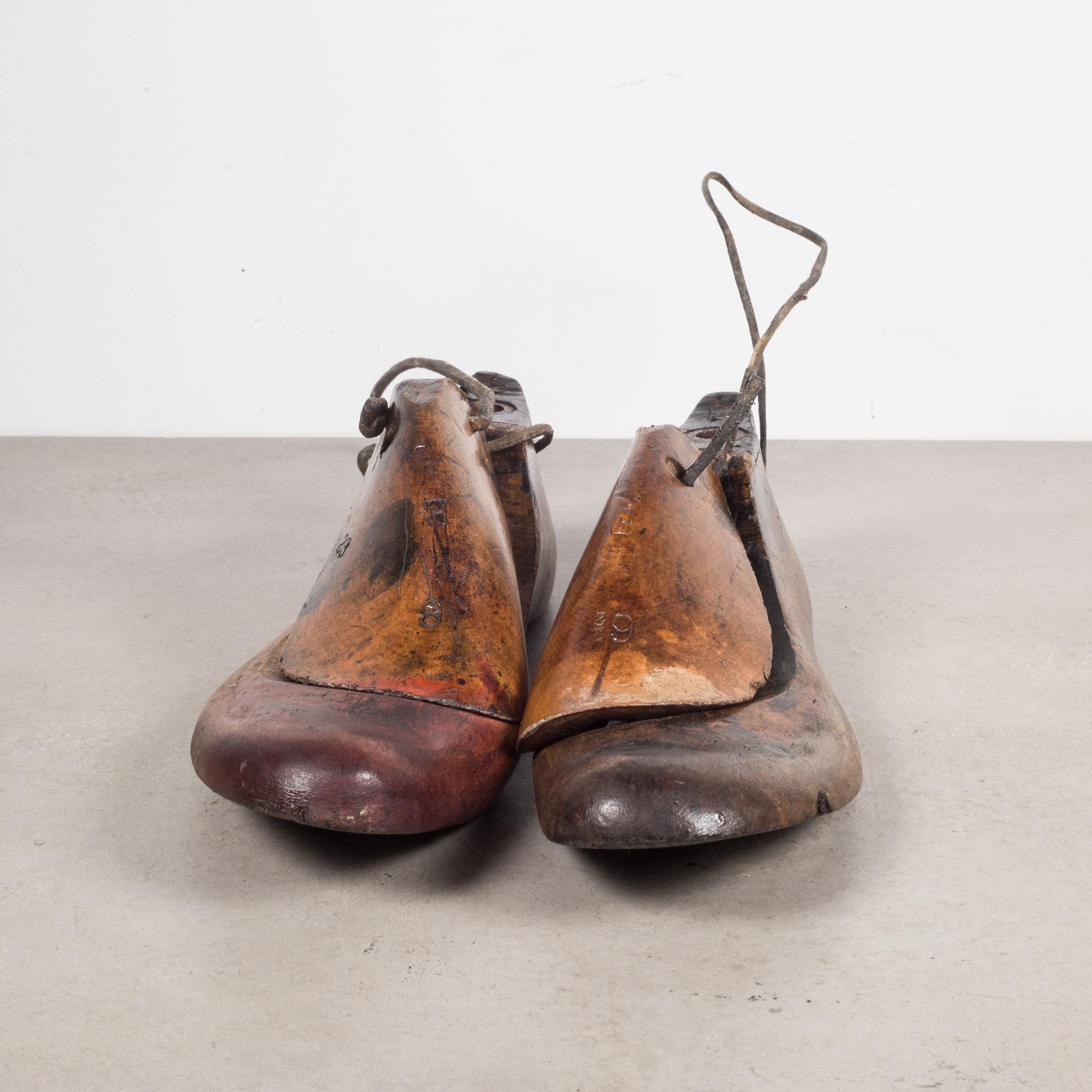 Early 20th Century Antique Wood and Leather Shoe Last, circa 1920 5