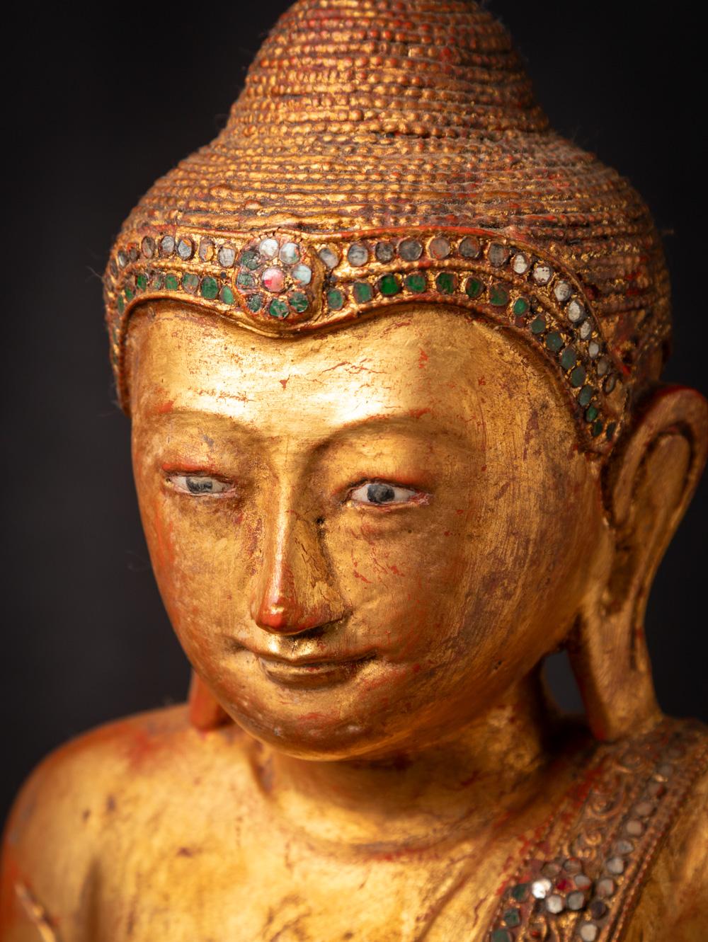 Early 20th century Antique wooden Burmese Mandalay Buddha from Burma  For Sale 5