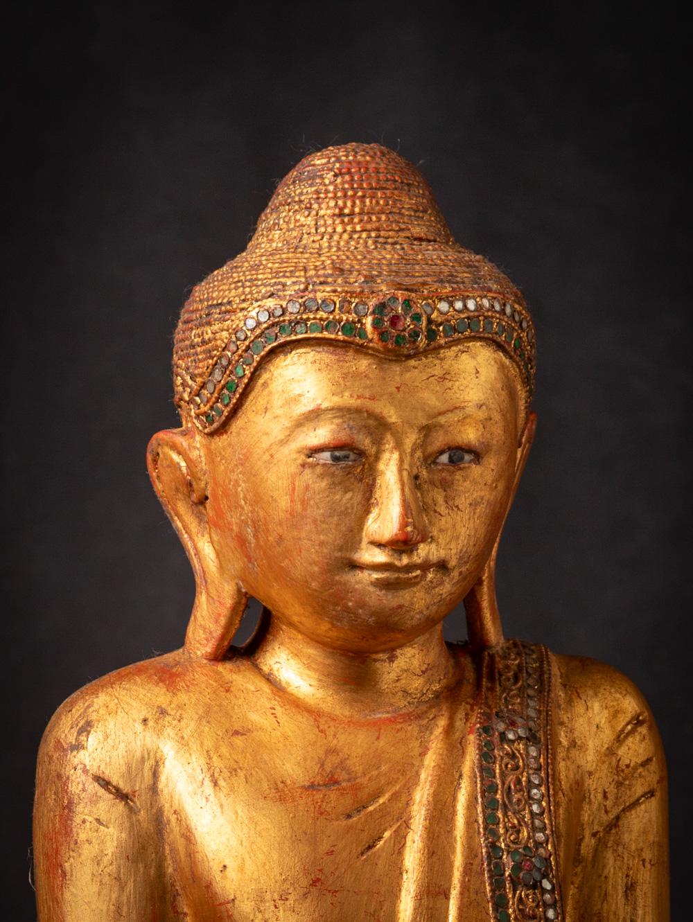 Early 20th century Antique wooden Burmese Mandalay Buddha from Burma  For Sale 2