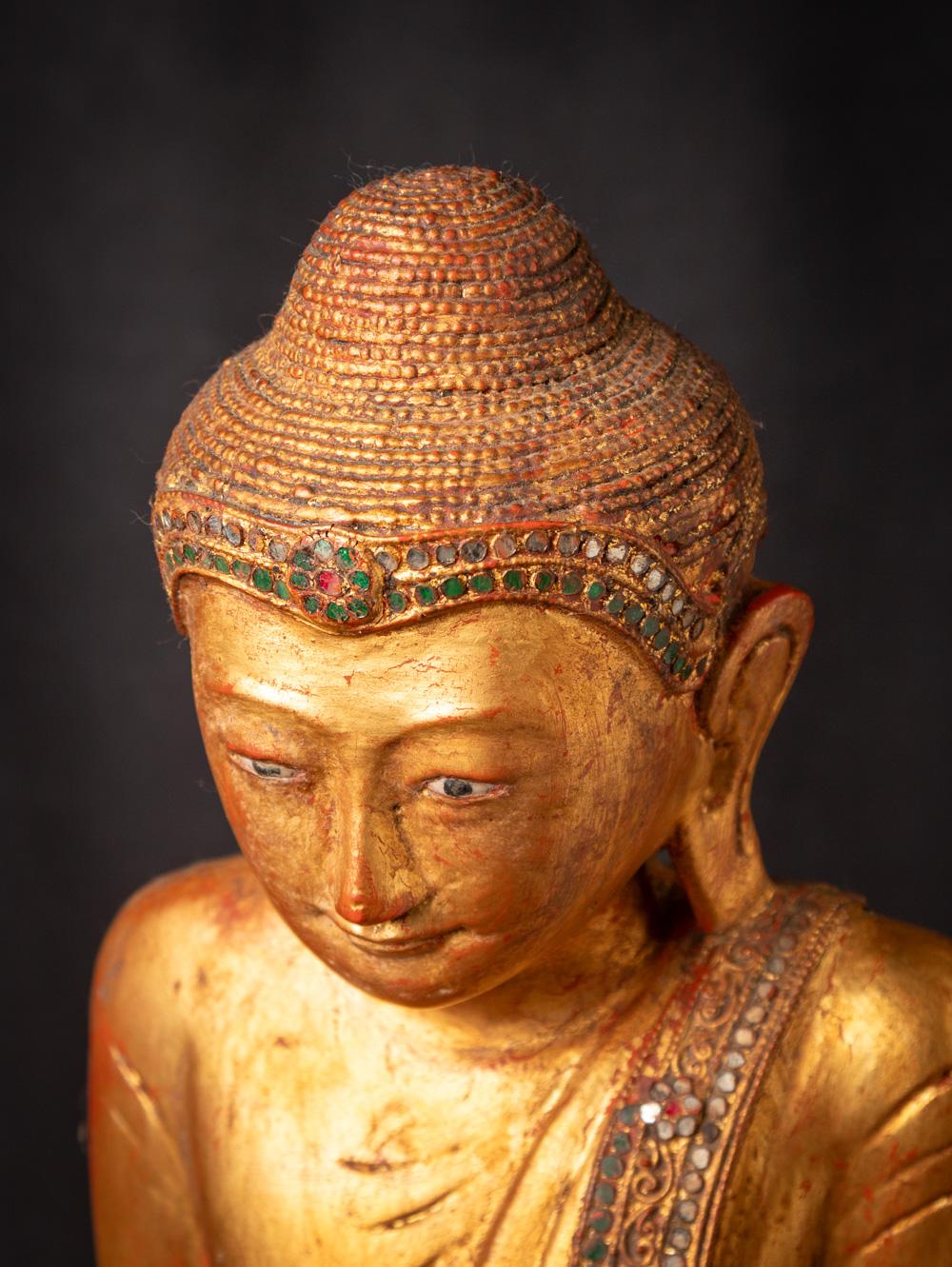 Early 20th century Antique wooden Burmese Mandalay Buddha from Burma  For Sale 4