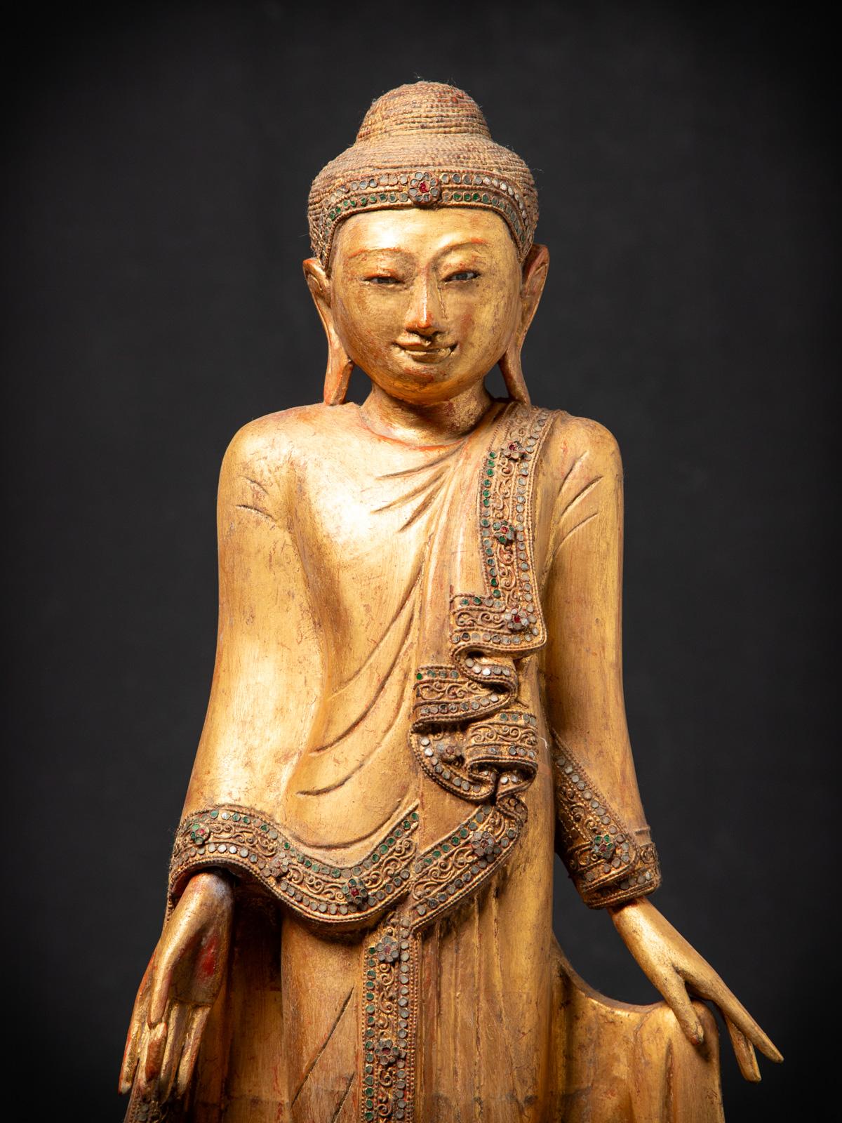 Bronze Début du 20e siècle Statue de Bouddha Mandalay en bois ancien de Birmanie en vente