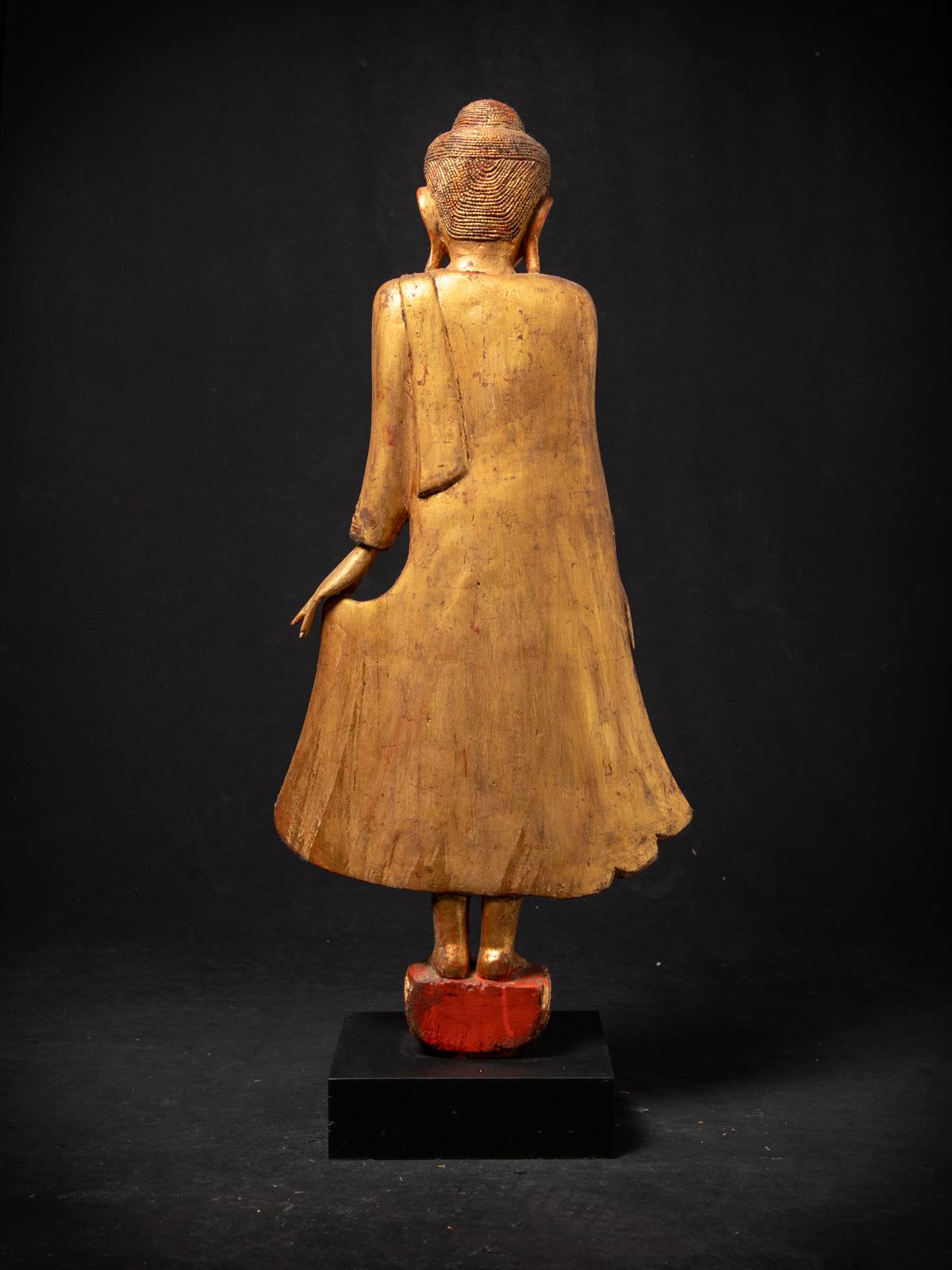 Début du 20e siècle Statue de Bouddha Mandalay en bois ancien de Birmanie en vente 4