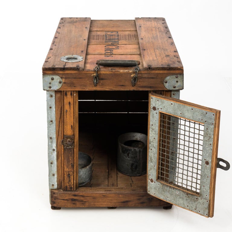 Early 20th Century Antique Wooden Dog Crate For Sale at 1stDibs