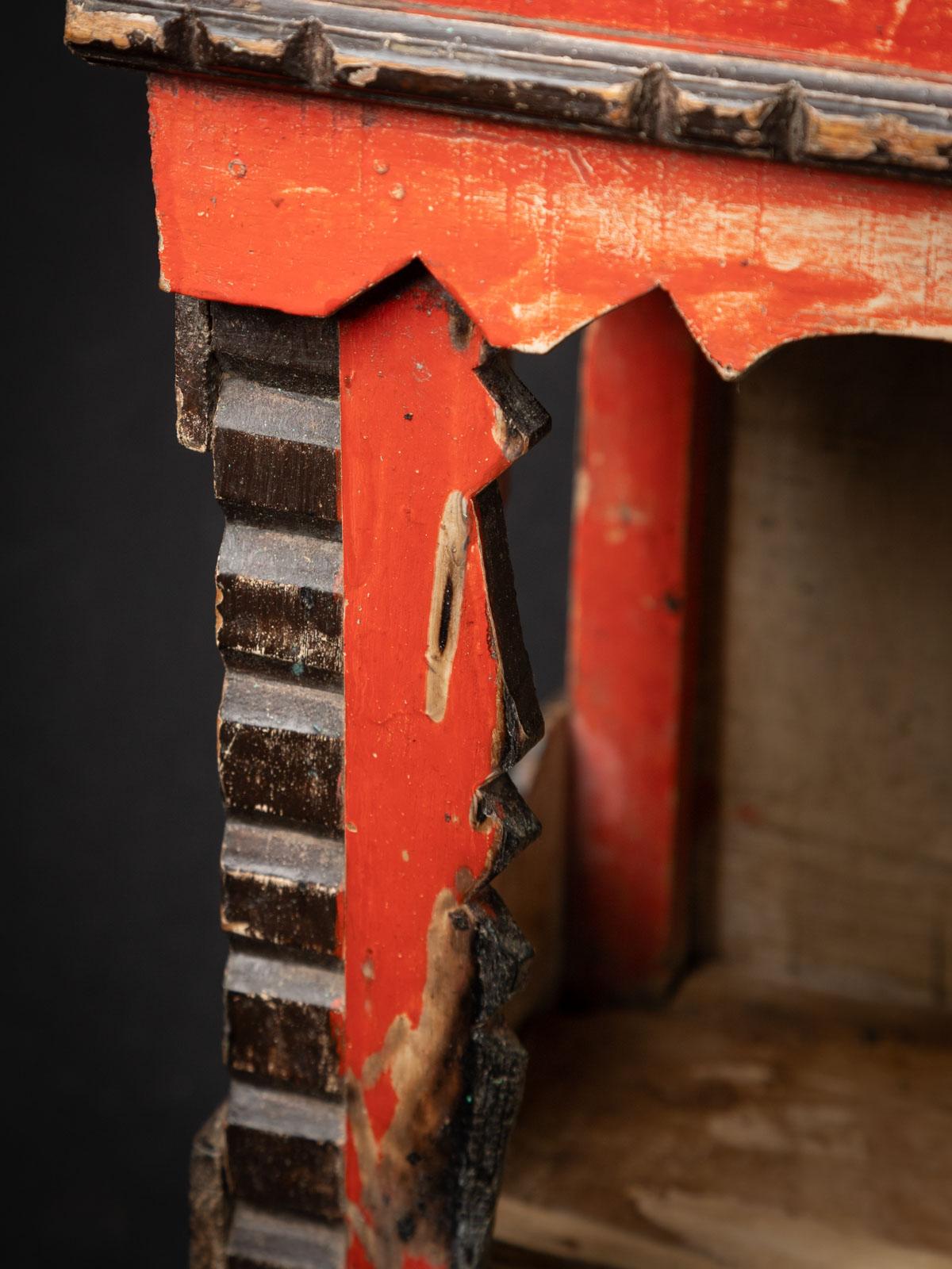 Early 20th century Antique wooden Indian temple from India For Sale 6