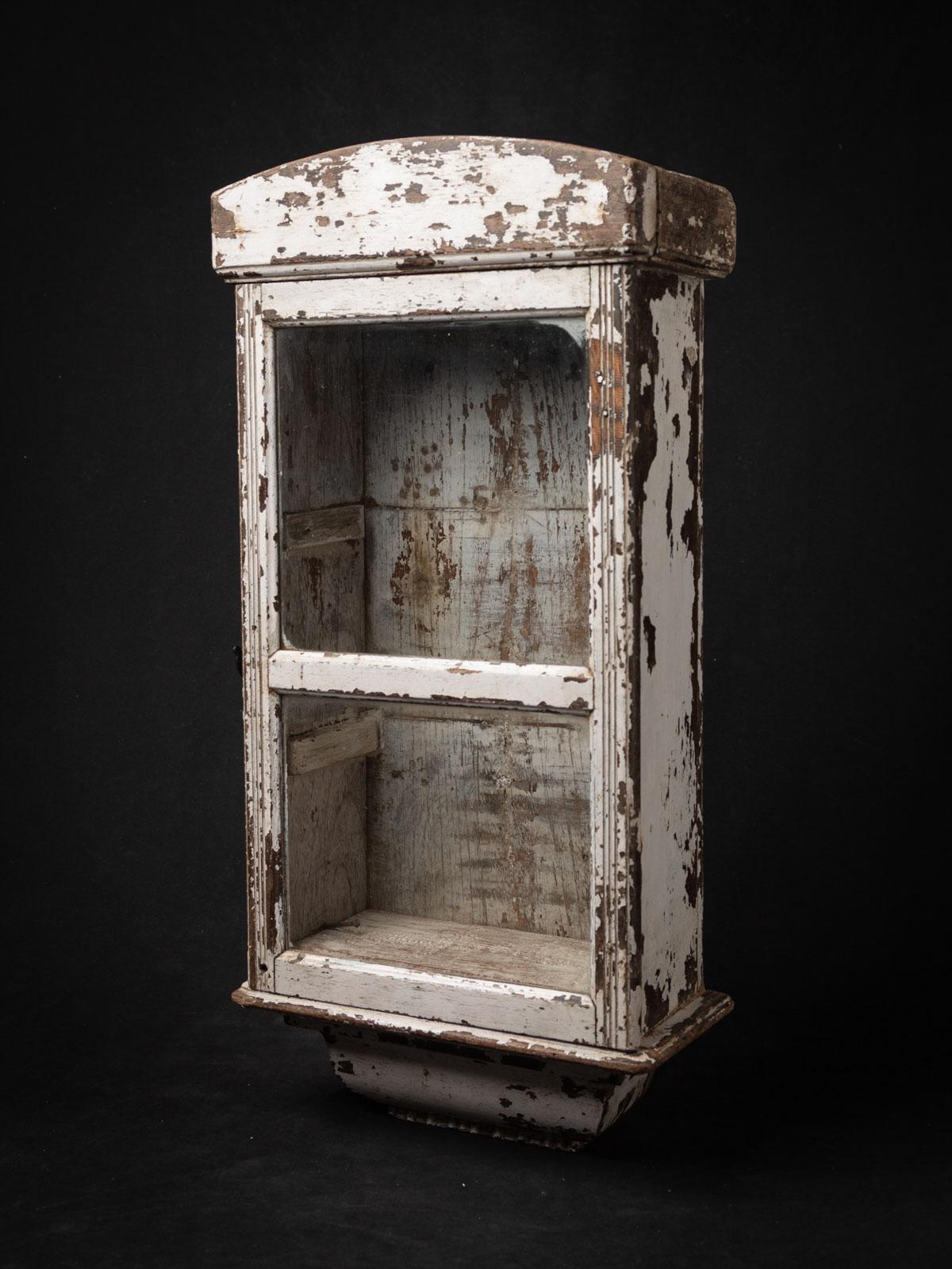 Début du 20e siècle Armoire murale indienne ancienne en bois de l'Inde Bon état - En vente à DEVENTER, NL