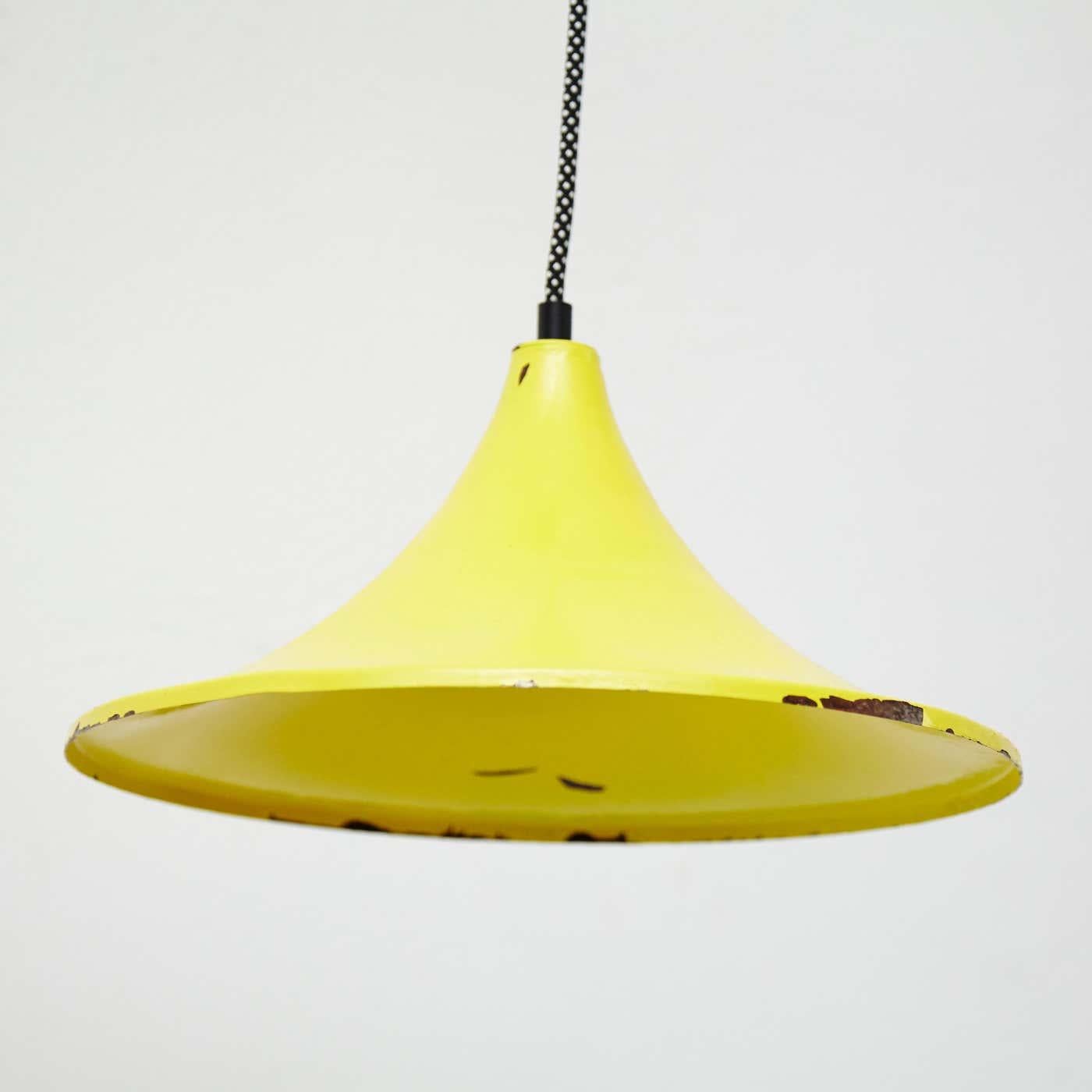 French Early 20th Century Antique Yellow Brass Ceiling Lamp For Sale
