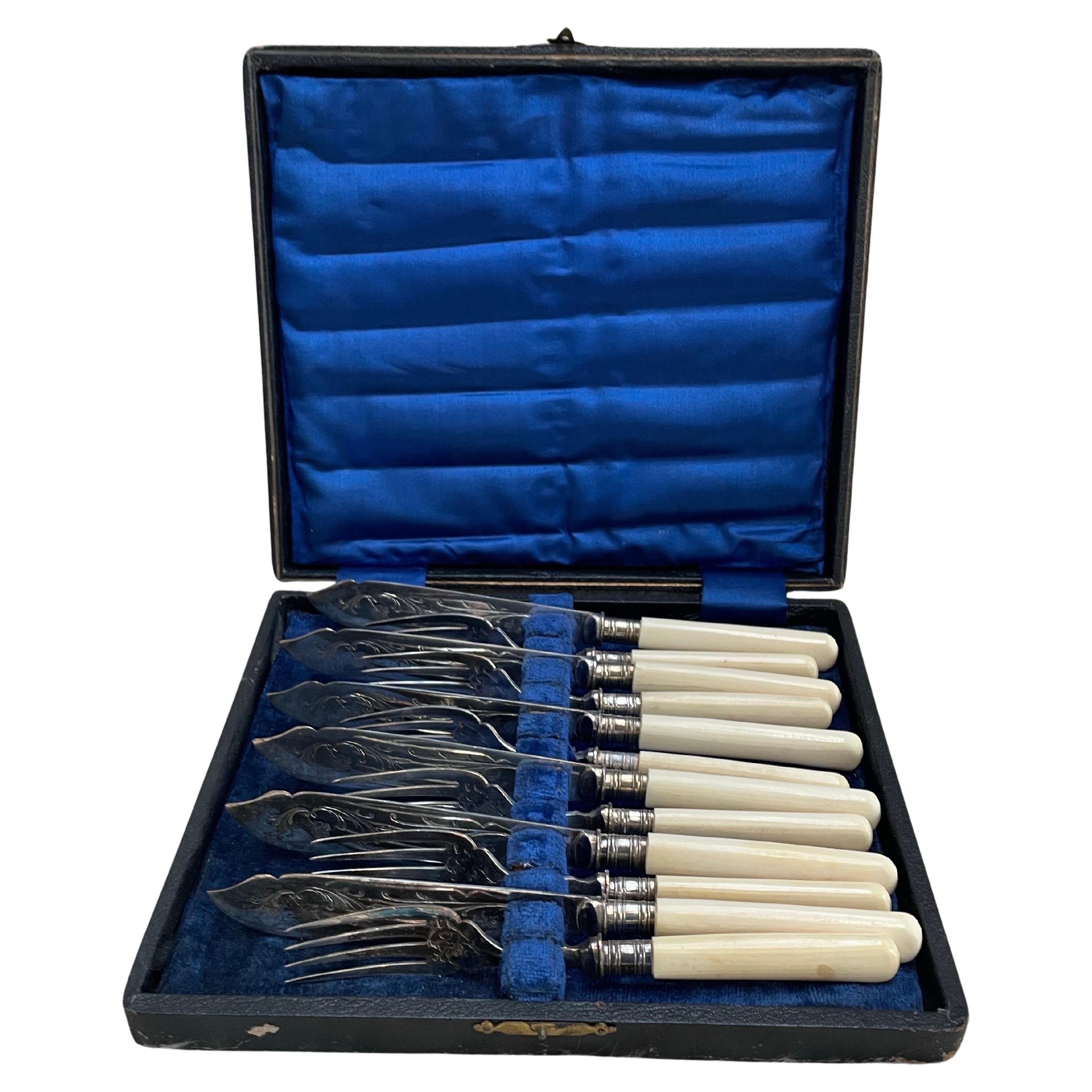 Early 20th Century Anton Wingen Jr. Solingen Germany Stag-Handled Knife Set