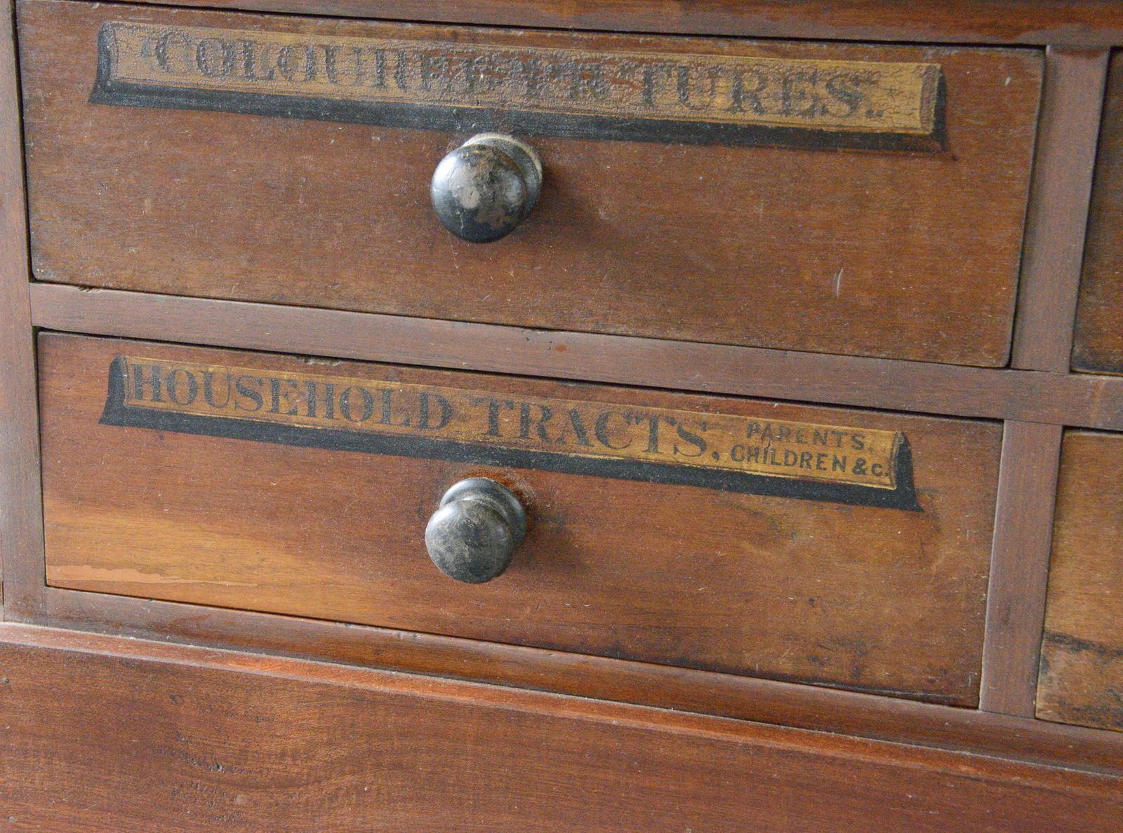 Early 20th Century Apothecary Drawers, circa 1910 In Good Condition In Gloucester, GB