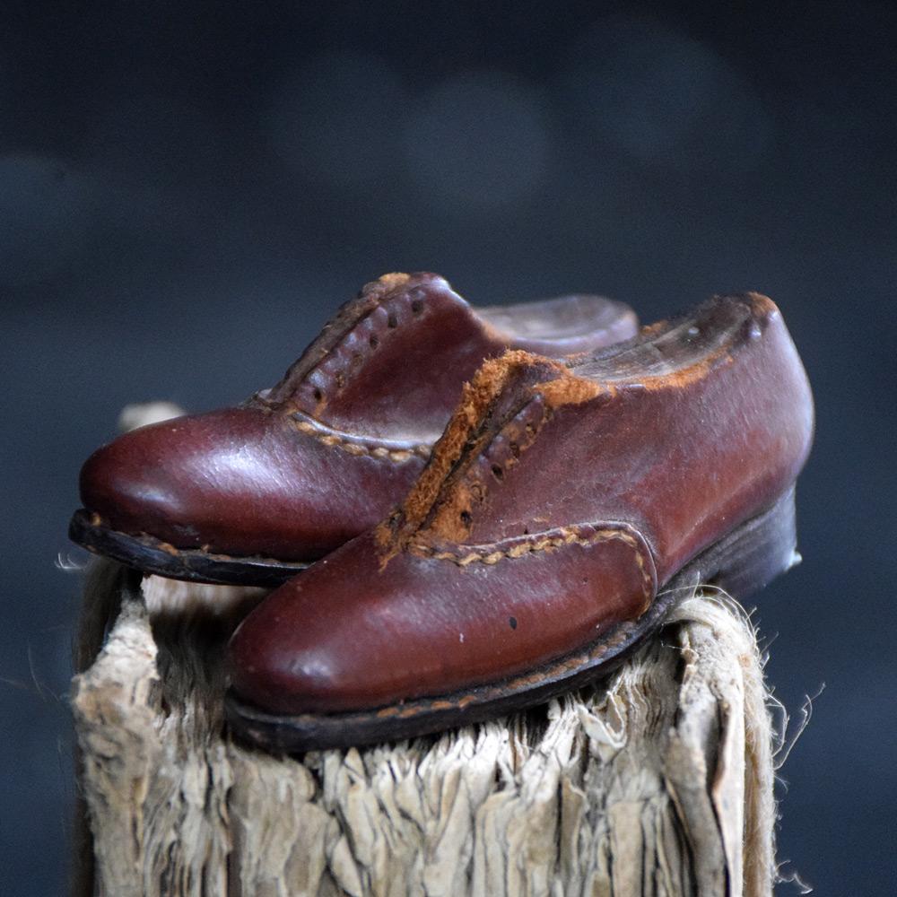 Victorian Early 20th Century Apprentice Shoes For Sale