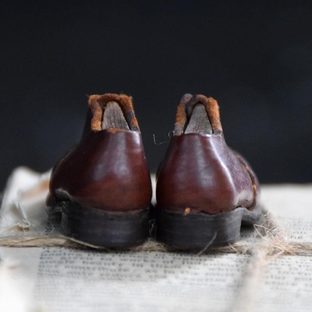 Hand-Crafted Early 20th Century Apprentice Shoes For Sale