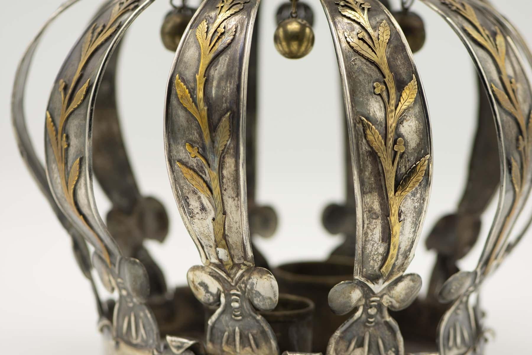 Early 20th Century Argentinian Silver and Gold Torah Crown For Sale 2