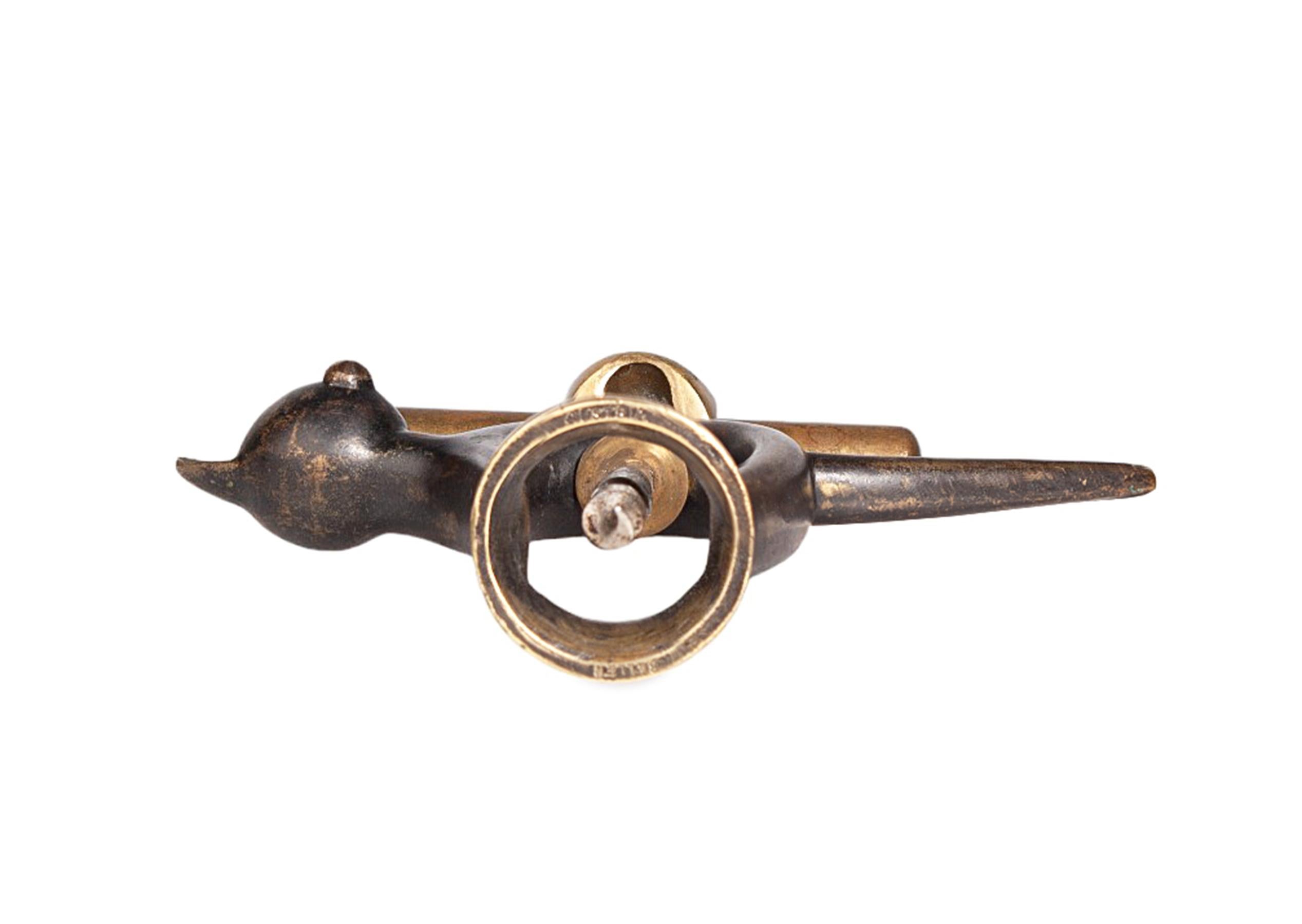 Cast Early 20th Century Art Déco Black and Golden Brass Cat Corkscrew, Germany For Sale