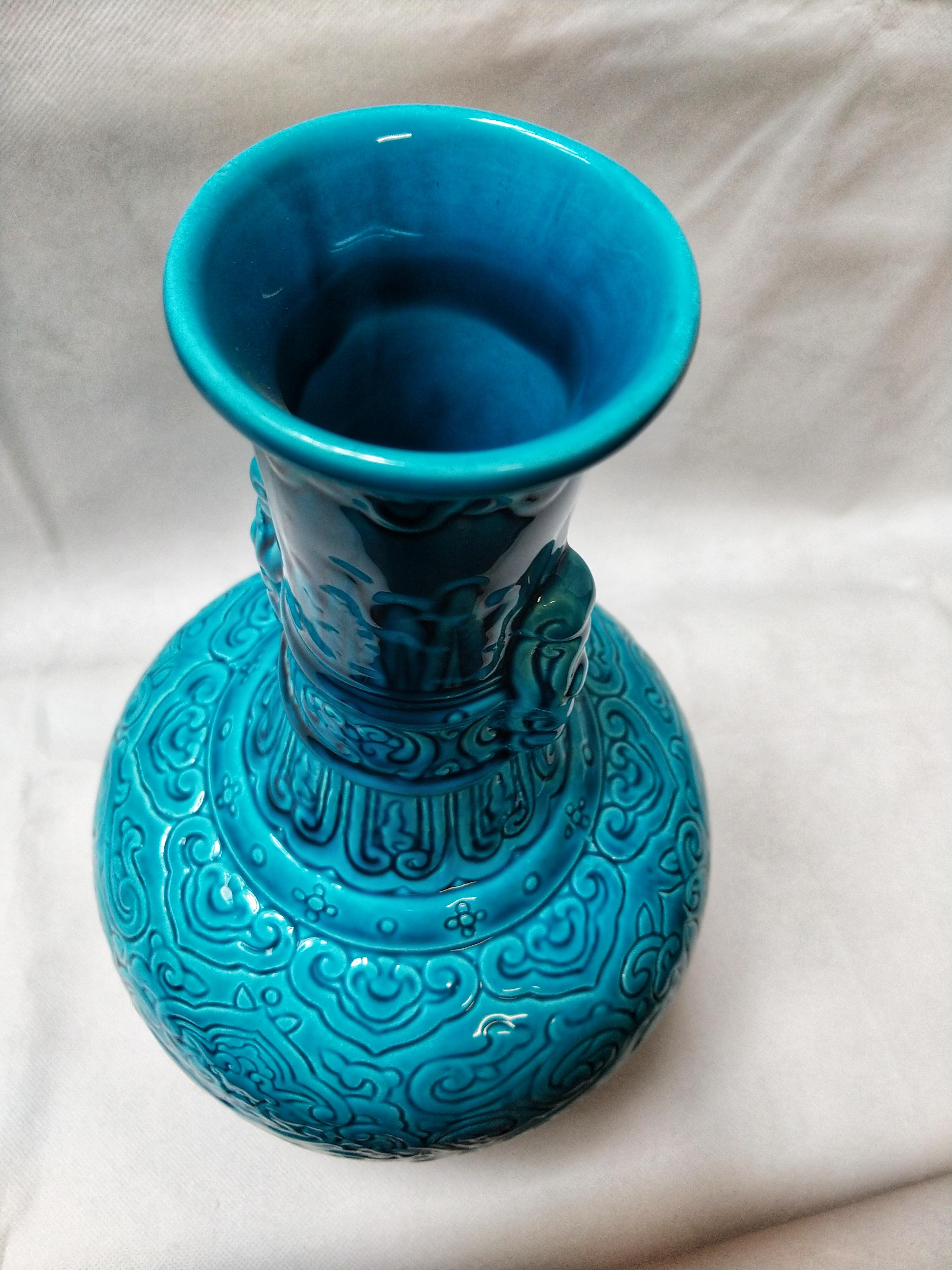 Early 20th Century Art Deco Blue Glazed Porcelain Sevre French Vase In Excellent Condition For Sale In Toledo, Castilla La Mancha