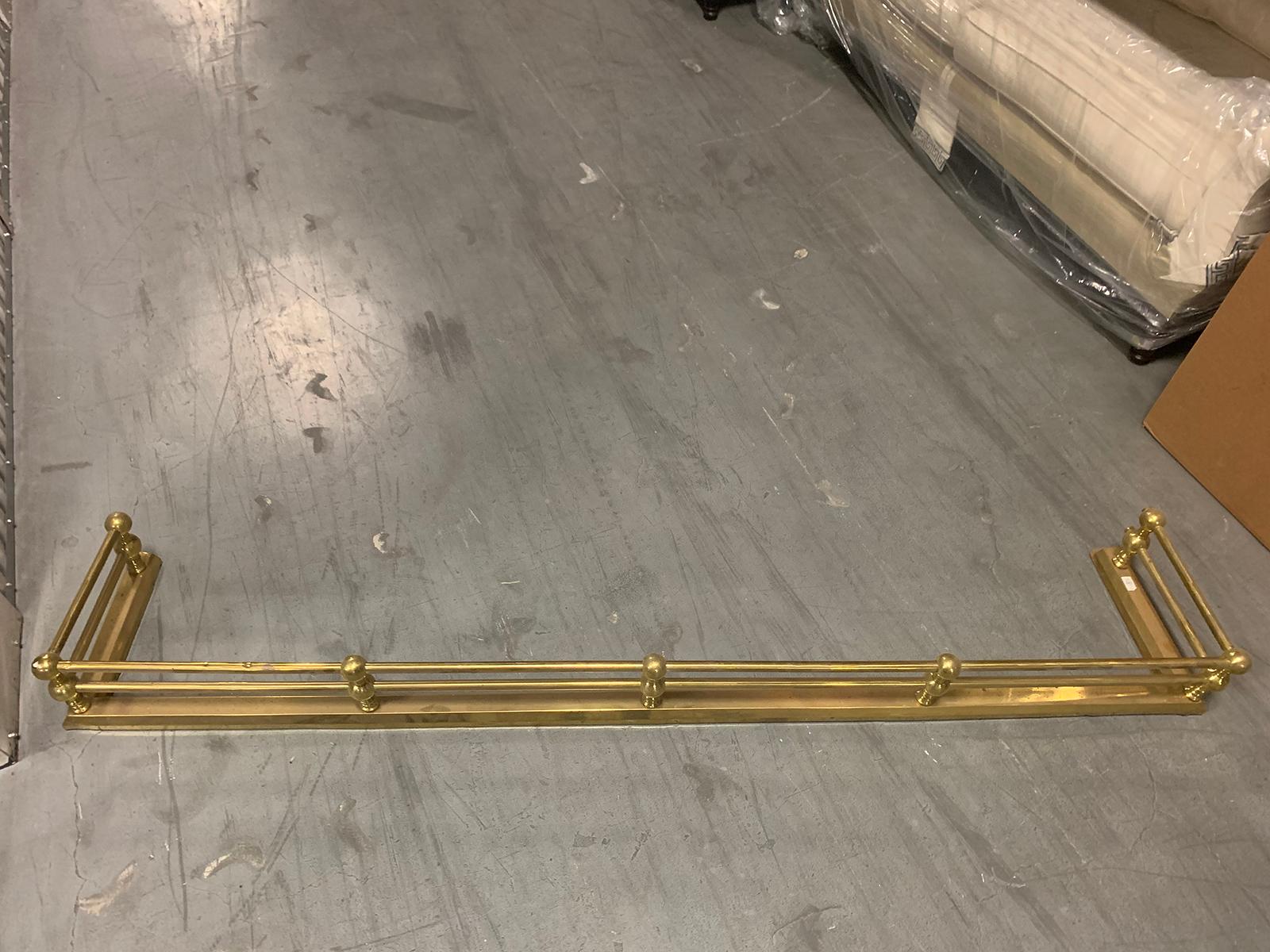 Early 20th Century Art Deco Brass Fireplace Fender, Large Scale For Sale 2
