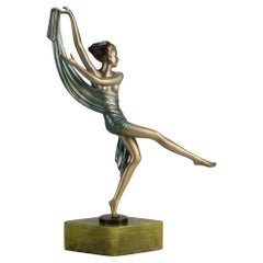 Bronce Art Decó de principios del siglo XX titulado "Bailarina con pañuelo" de Josef Lorenzl