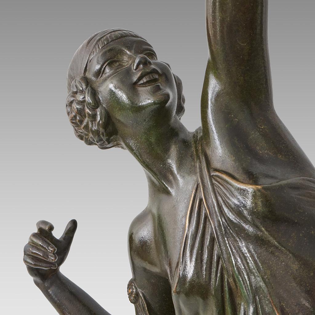 Art-déco-Bronze des frühen 20. Jahrhunderts mit dem Titel „Diana“ von Pierre Le Faguays im Angebot 3