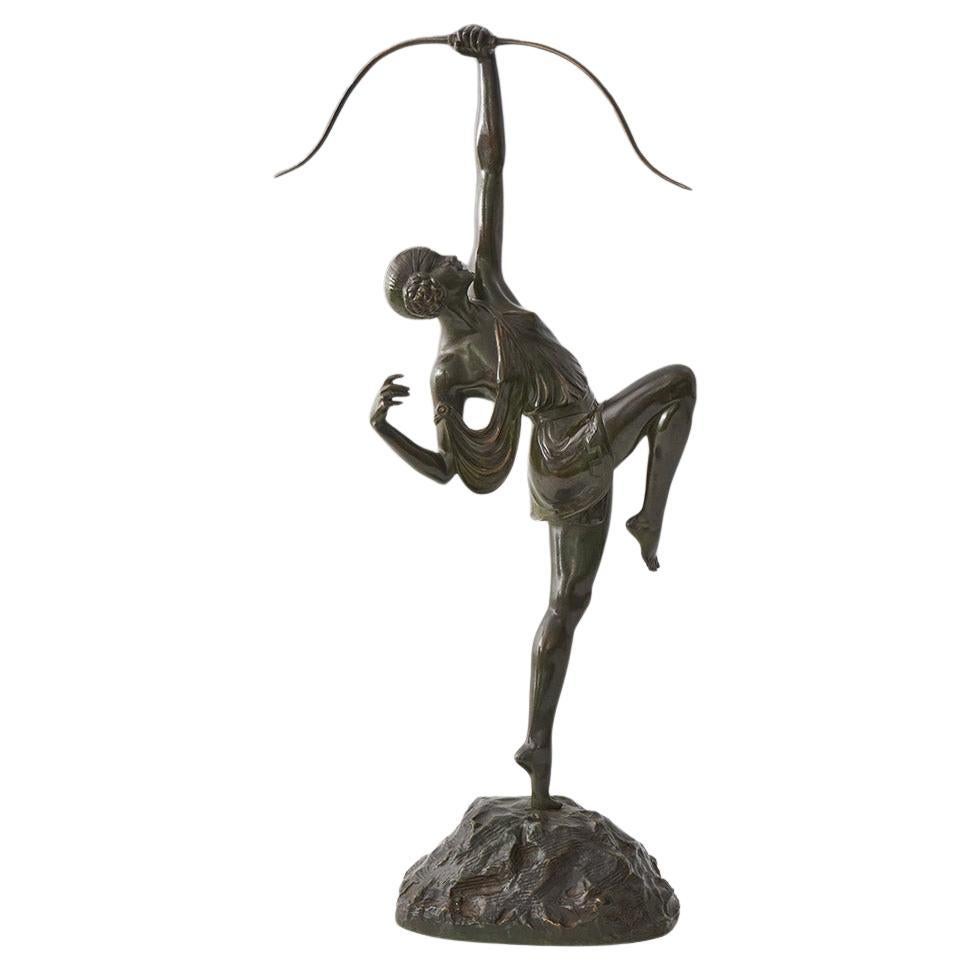 Bronze Art Déco du début du 20ème siècle intitulé "Diana" par Pierre Le Faguays