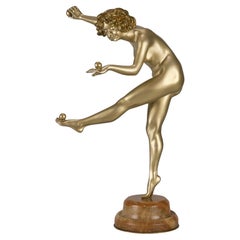 Bronce Art Decó de principios del siglo XX titulado "El malabarista" de Claire Colinet