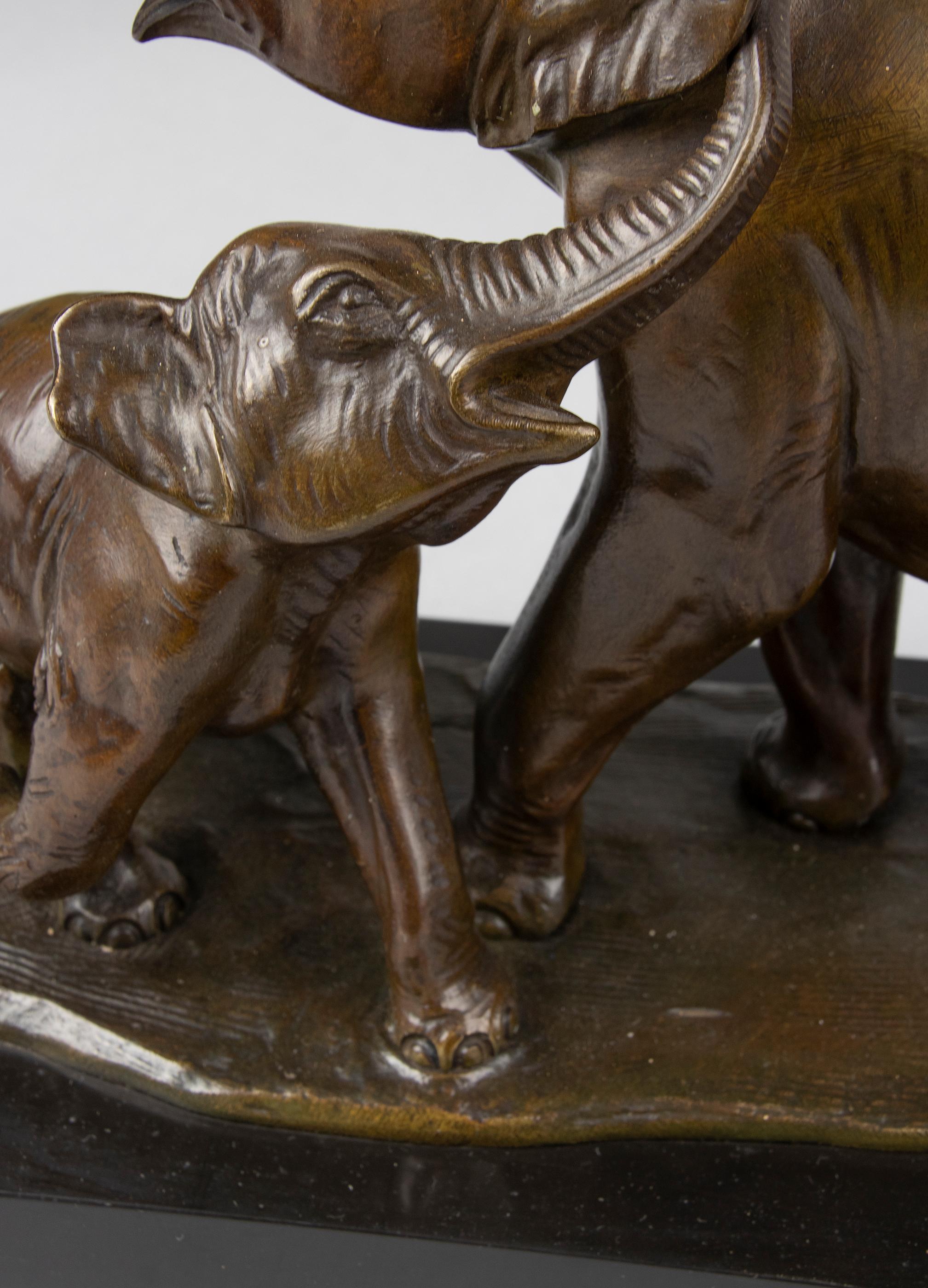 Sculpture d'éléphants en bronze Art Déco du début du XXe siècle, Irne Rochard en vente 2