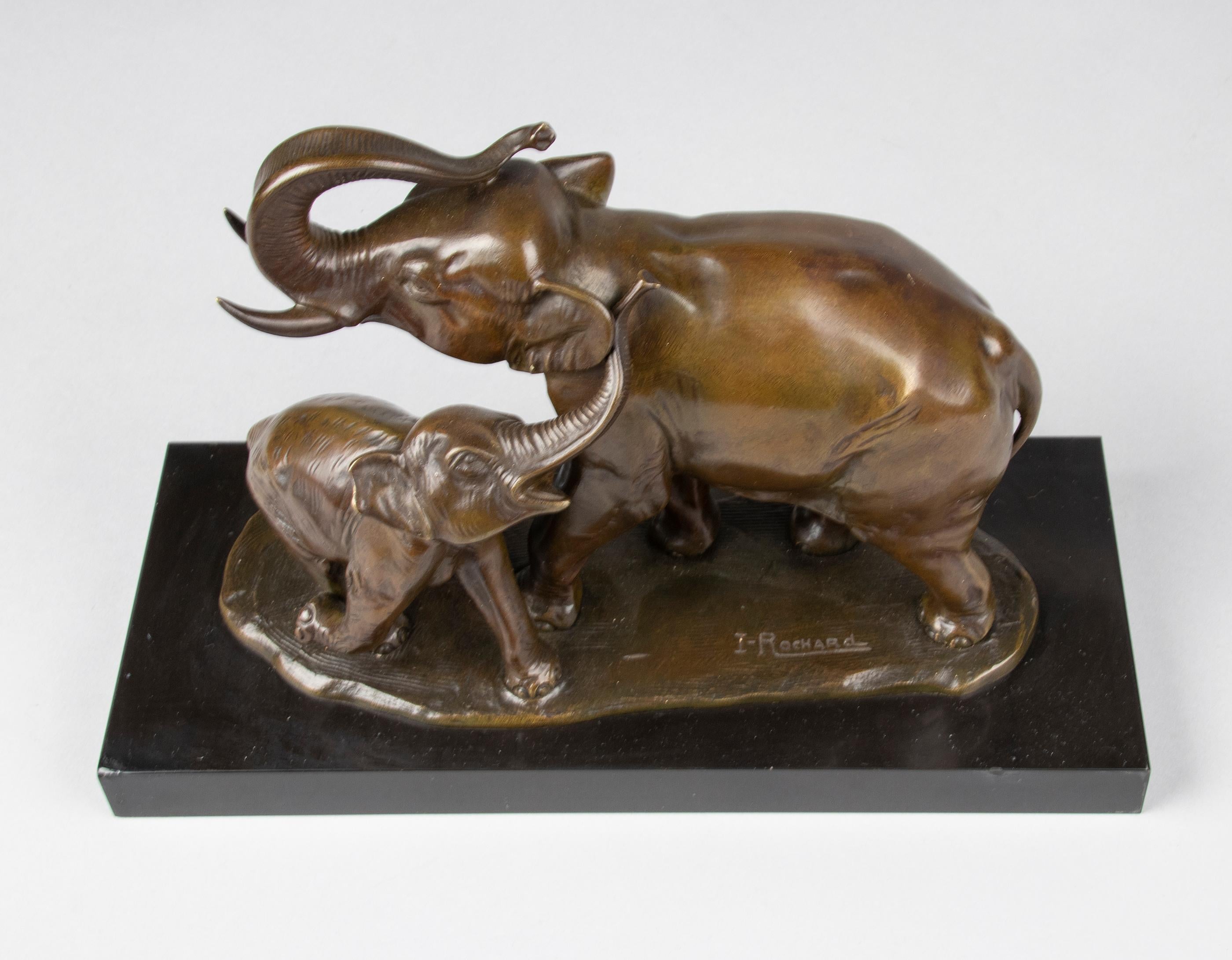 Sculpture d'éléphants en bronze Art Déco du début du XXe siècle, Irne Rochard en vente 3