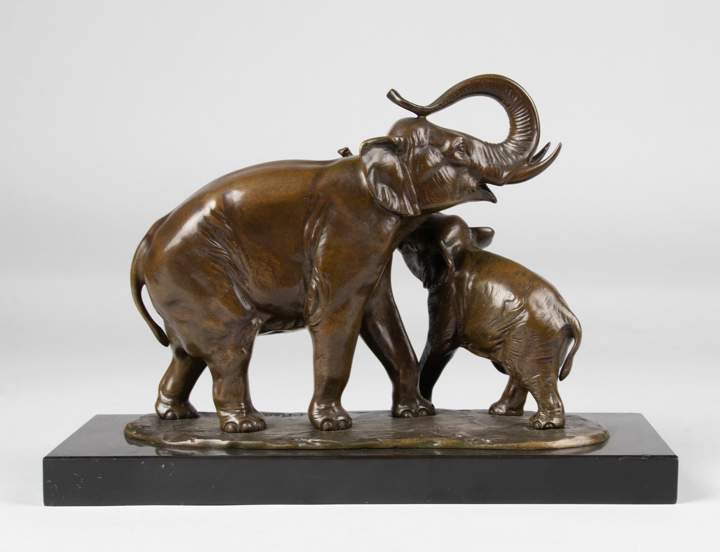 French Early 20th Century Art Deco Bronze Sculpture Elephants, Irénée Rochard For Sale