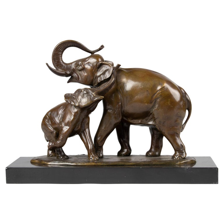 Early 20th Century Art Deco Bronze Sculpture Elephants, Irénée Rochard For Sale