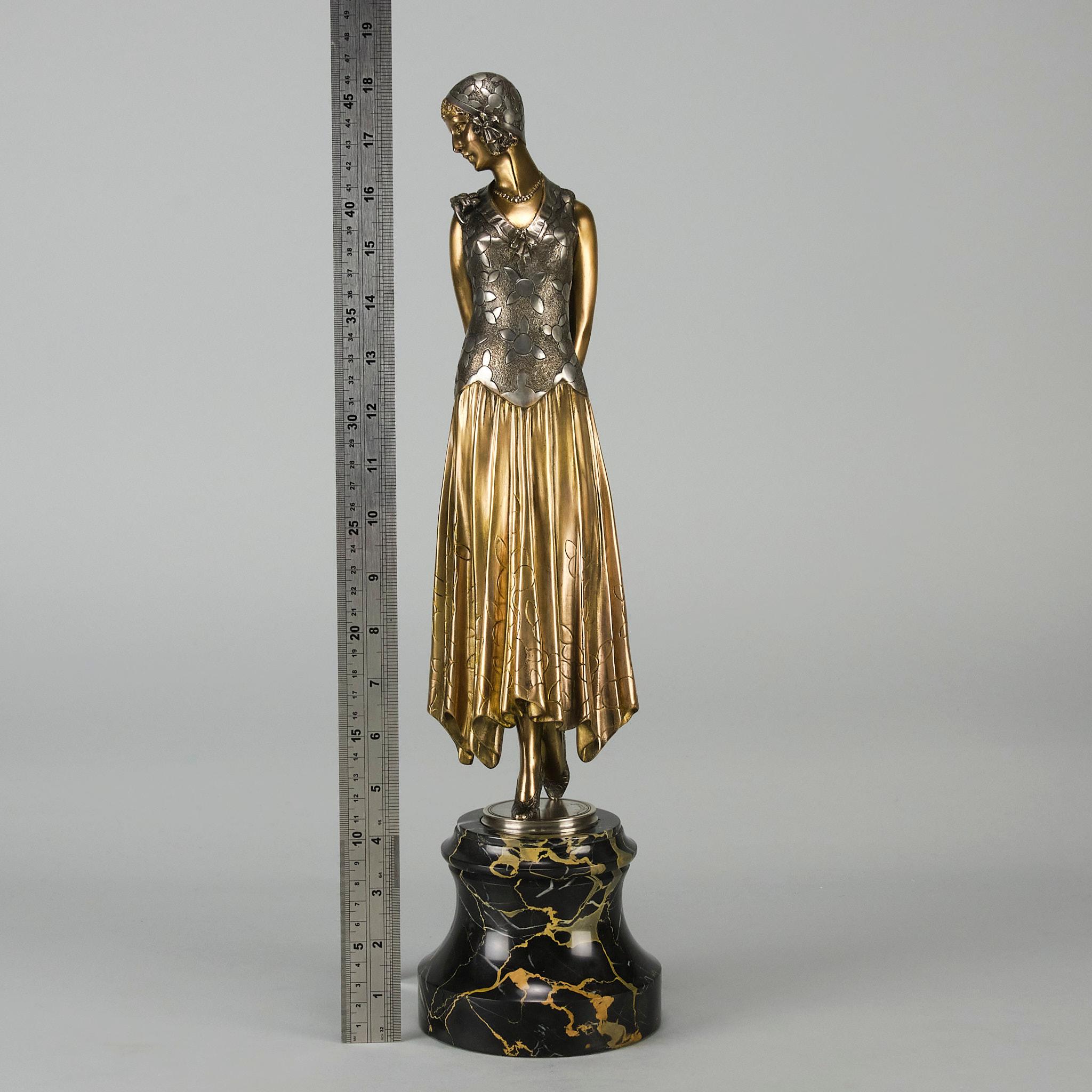 Art-Déco-Bronzeskulptur mit dem Titel „Buch Dame“ von D Chiparus aus dem frühen 20. Jahrhundert im Angebot 5