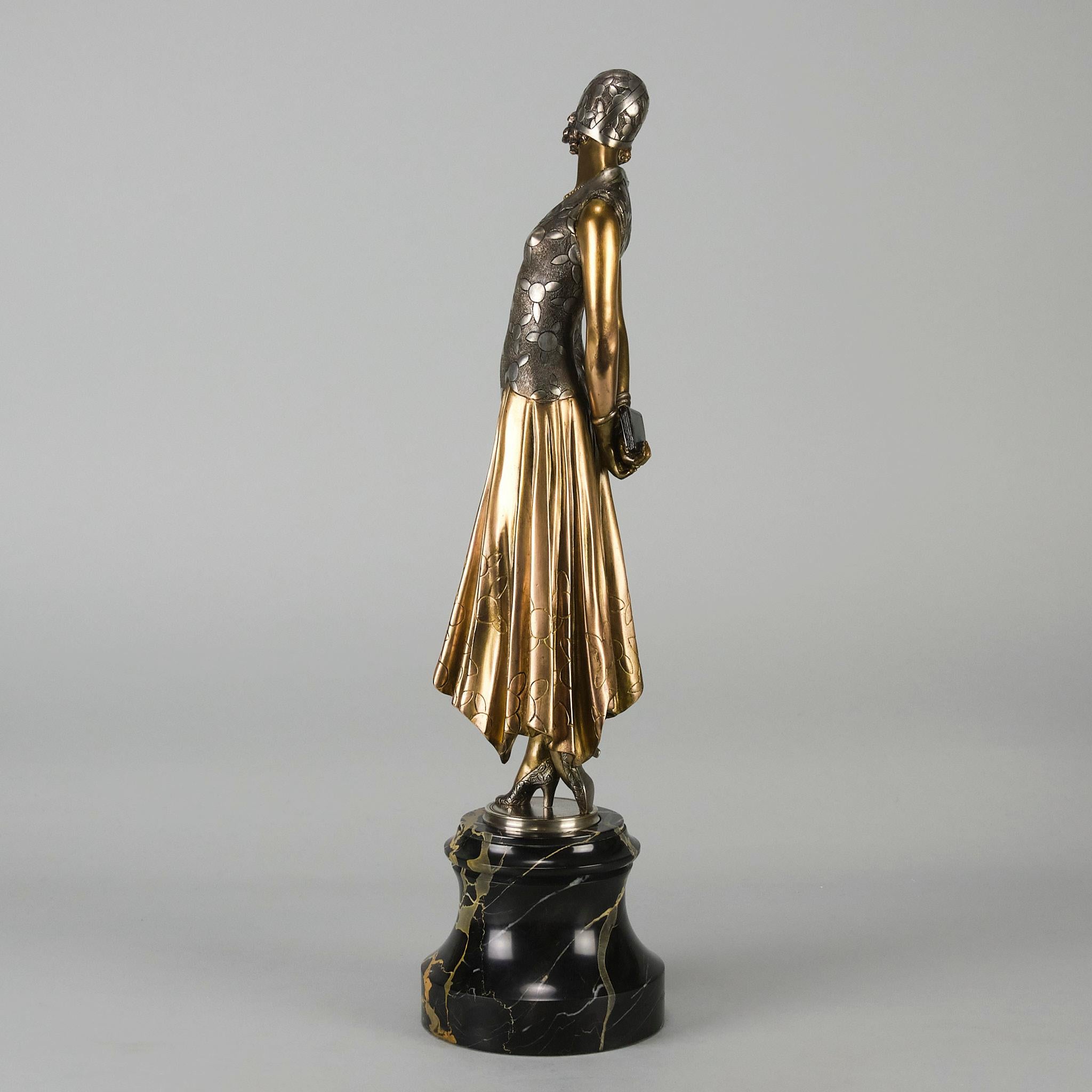 Art-Déco-Bronzeskulptur mit dem Titel „Buch Dame“ von D Chiparus aus dem frühen 20. Jahrhundert im Angebot 3