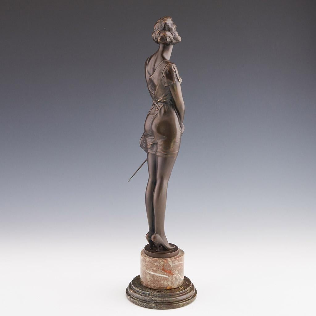 Scultura in bronzo Art Deco dei primi del Novecento intitolata 