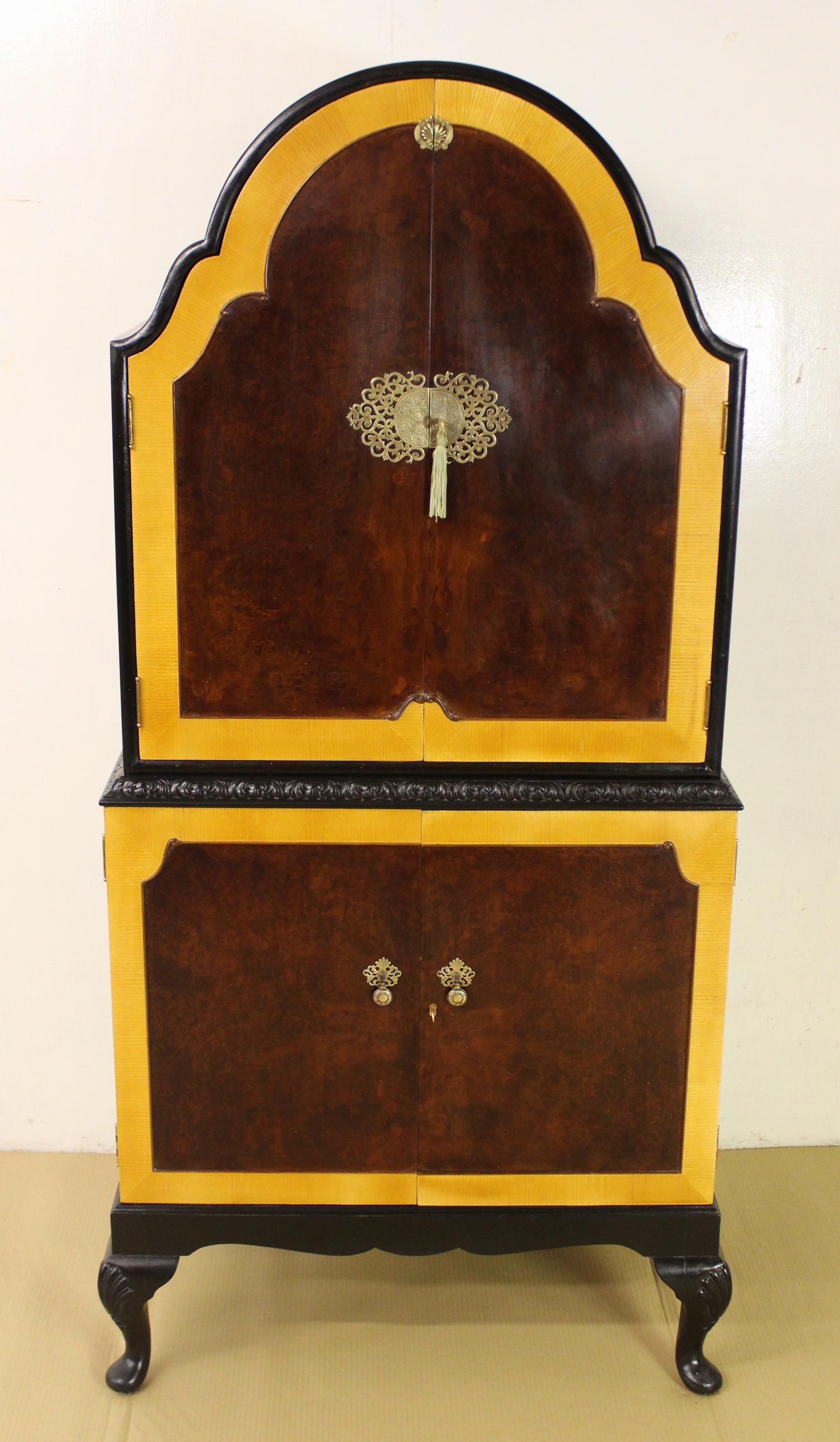Early 20th Century Art Deco Cocktail Cabinet For Sale 4